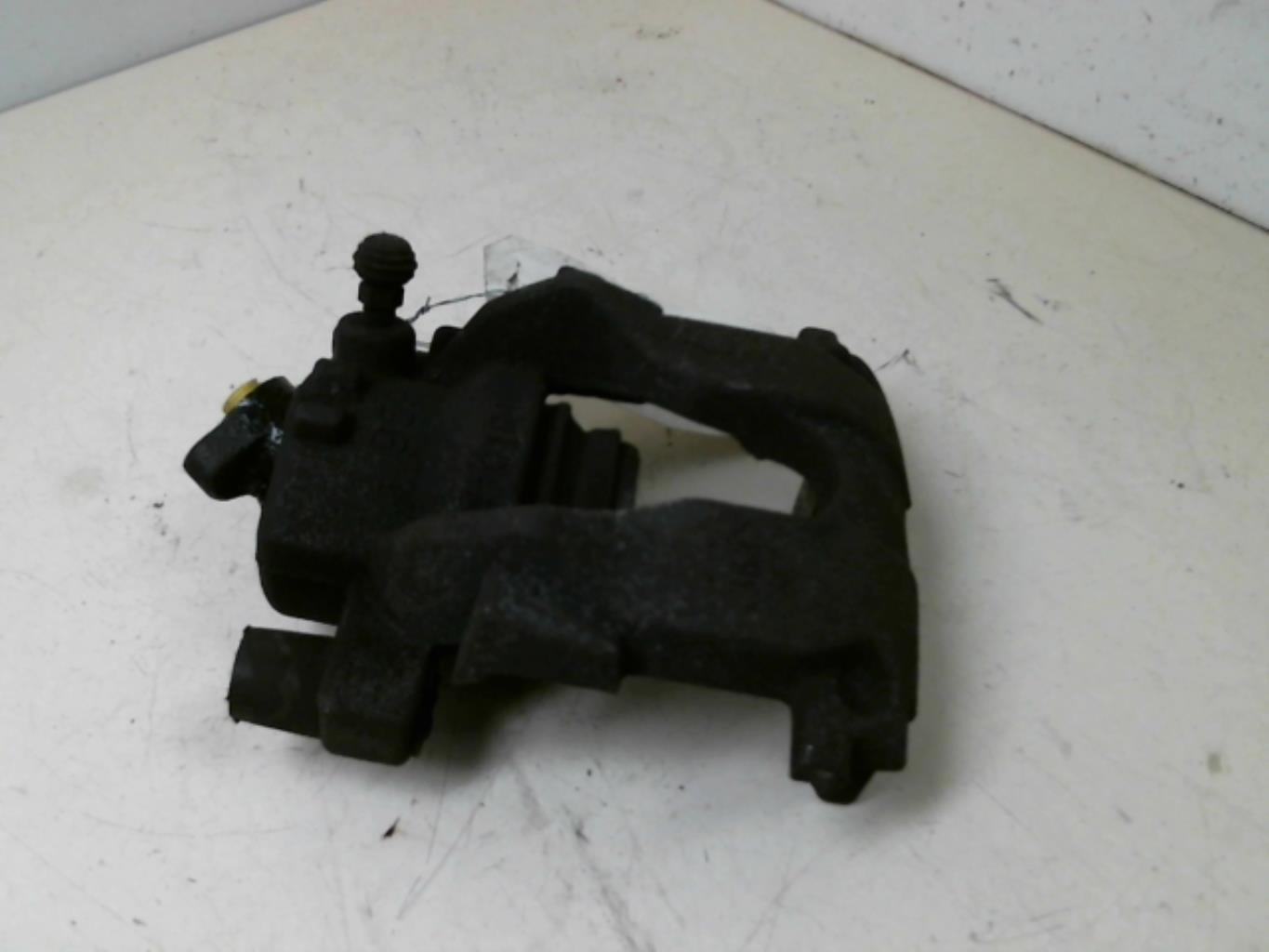 Etrier avant gauche (freinage) RENAULT CLIO 4 PHASE 1 Diesel - 1
