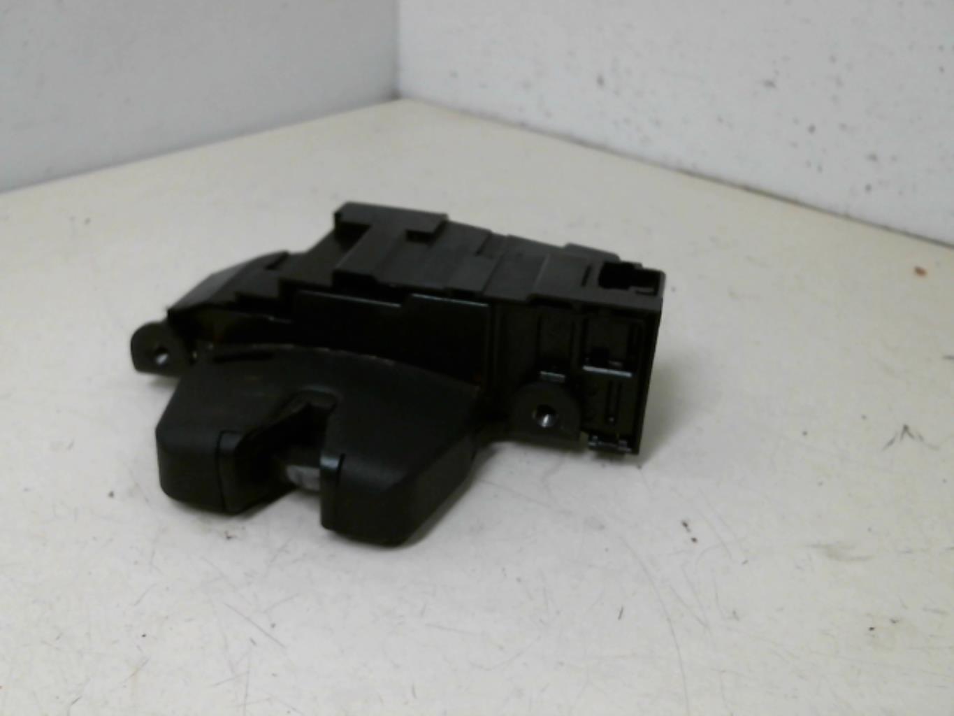 Serrure de coffre CITROEN C5 2 Diesel - 1