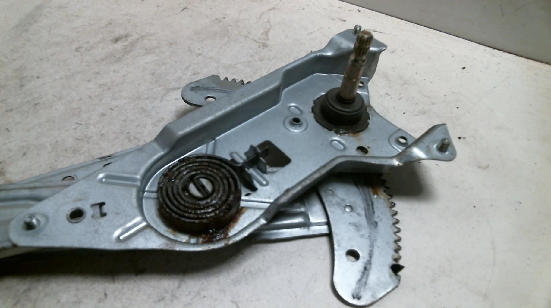 Alzacristalli manuale anteriore sinistro RENAULT KANGOO 1 PHASE 1 Gasolina - 1
