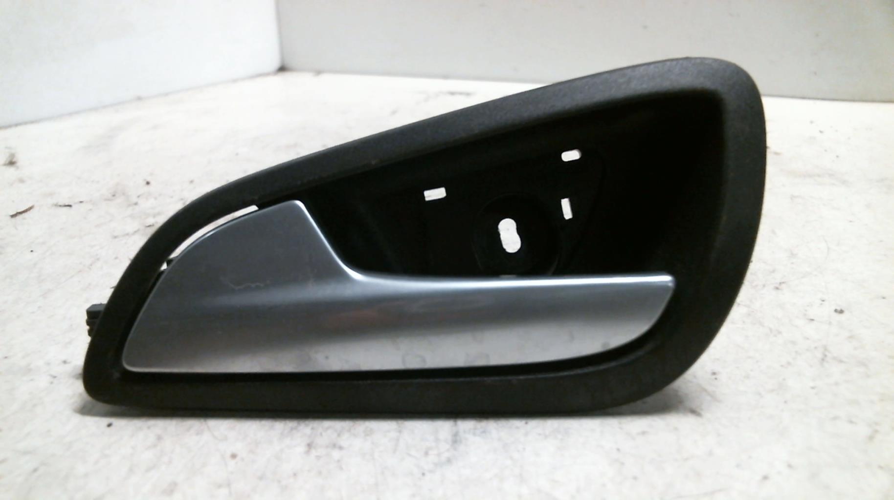 Maniglia interna posteriore sinistra FORD FOCUS 3 PHASE 1 Diésel - 1