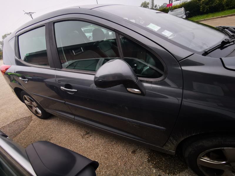 Porte avant droit PEUGEOT 207 PHASE 1 BREAK Diesel - 1