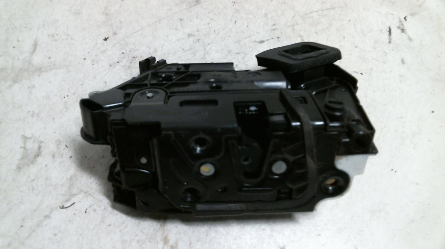 Serratura posteriore destra VOLKSWAGEN POLO 5 PHASE 1 Diésel - 1
