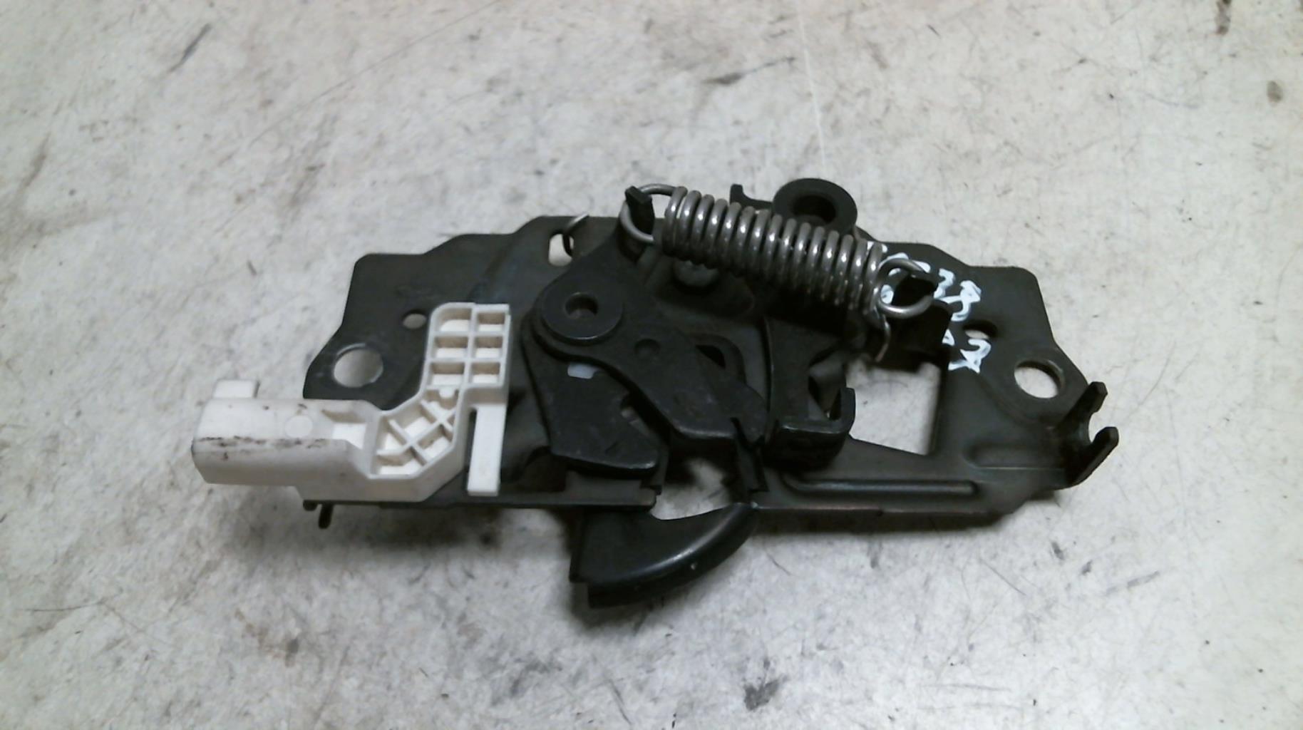 Serrure de capot FORD FOCUS 3 PHASE 1 Diesel - 1