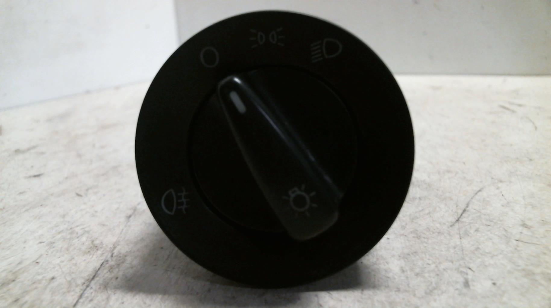 Commande de phare VOLKSWAGEN PASSAT 4 PHASE 2 BREAK Diesel - 1