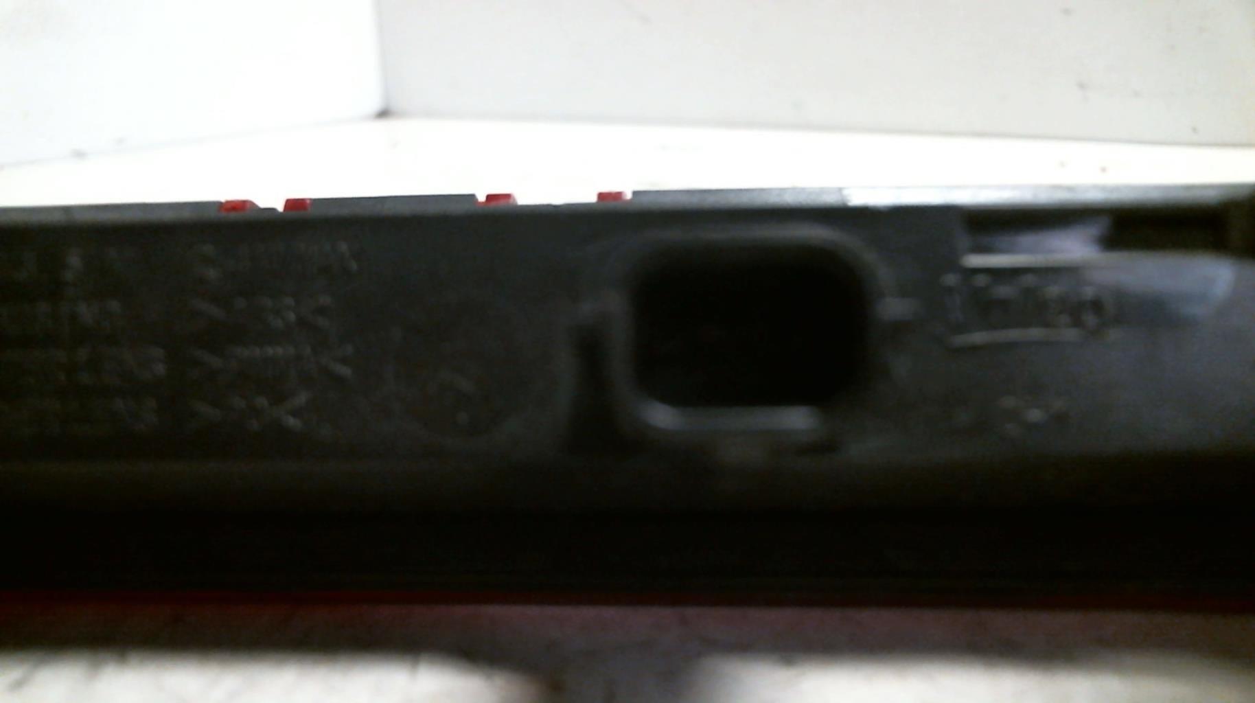 Feu arriere stop central RENAULT CLIO 4 PHASE 2 Essence - 1