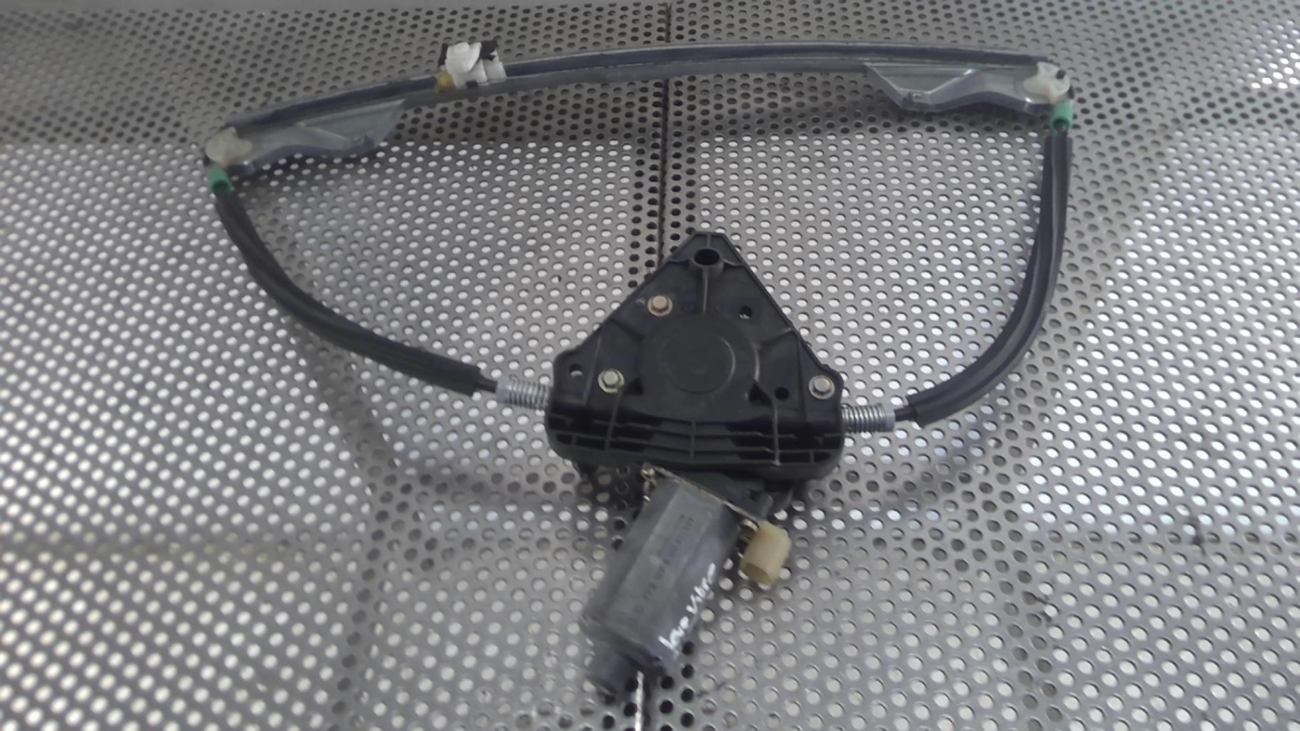 Alzacristalli elettrico anteriore destro RENAULT CLIO 2 PHASE 1 Gasolina - 1