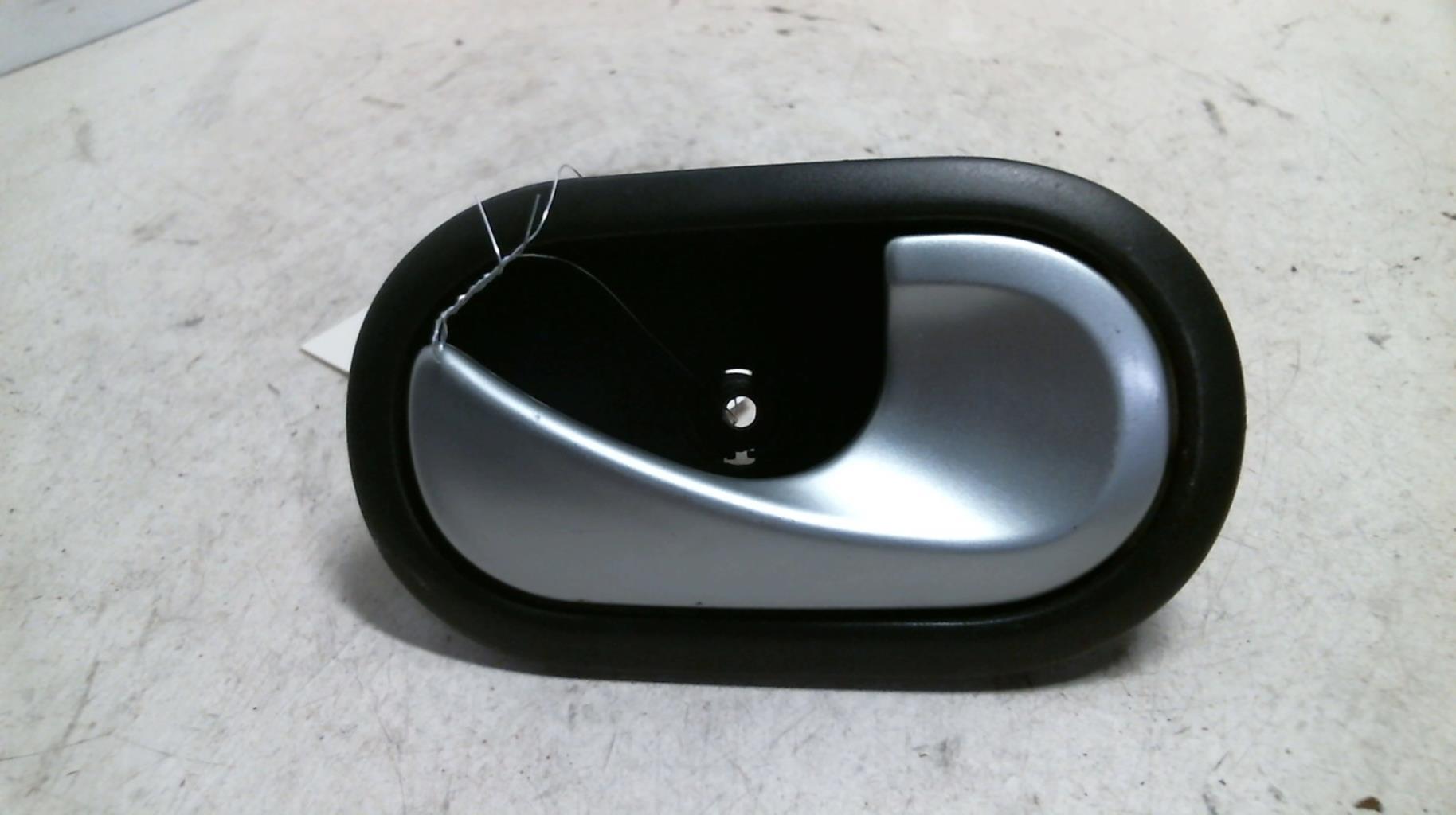 Maniglia interna anteriore destra RENAULT CLIO 3 PHASE 2 BREAK Diésel - 1