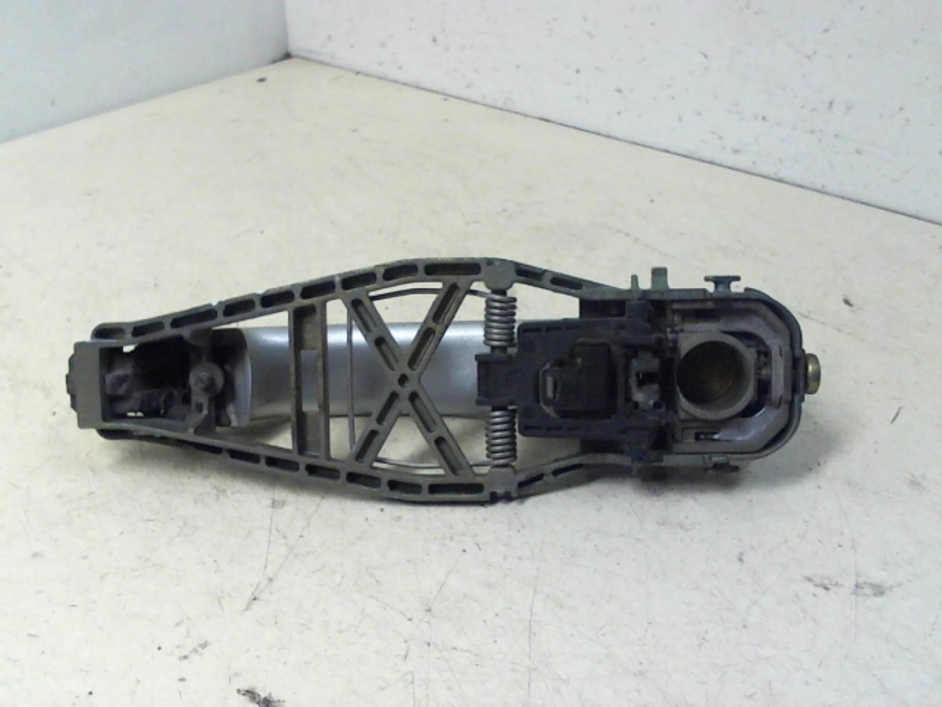Maniglia portiera posteriore sinistra VOLKSWAGEN TOURAN 1 PHASE 1 Diésel - 1