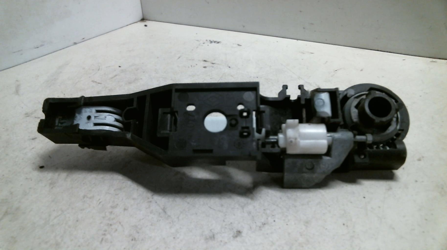 Maniglia portiera anteriore destra RENAULT CLIO 3 PHASE 2 BREAK Diésel - 1