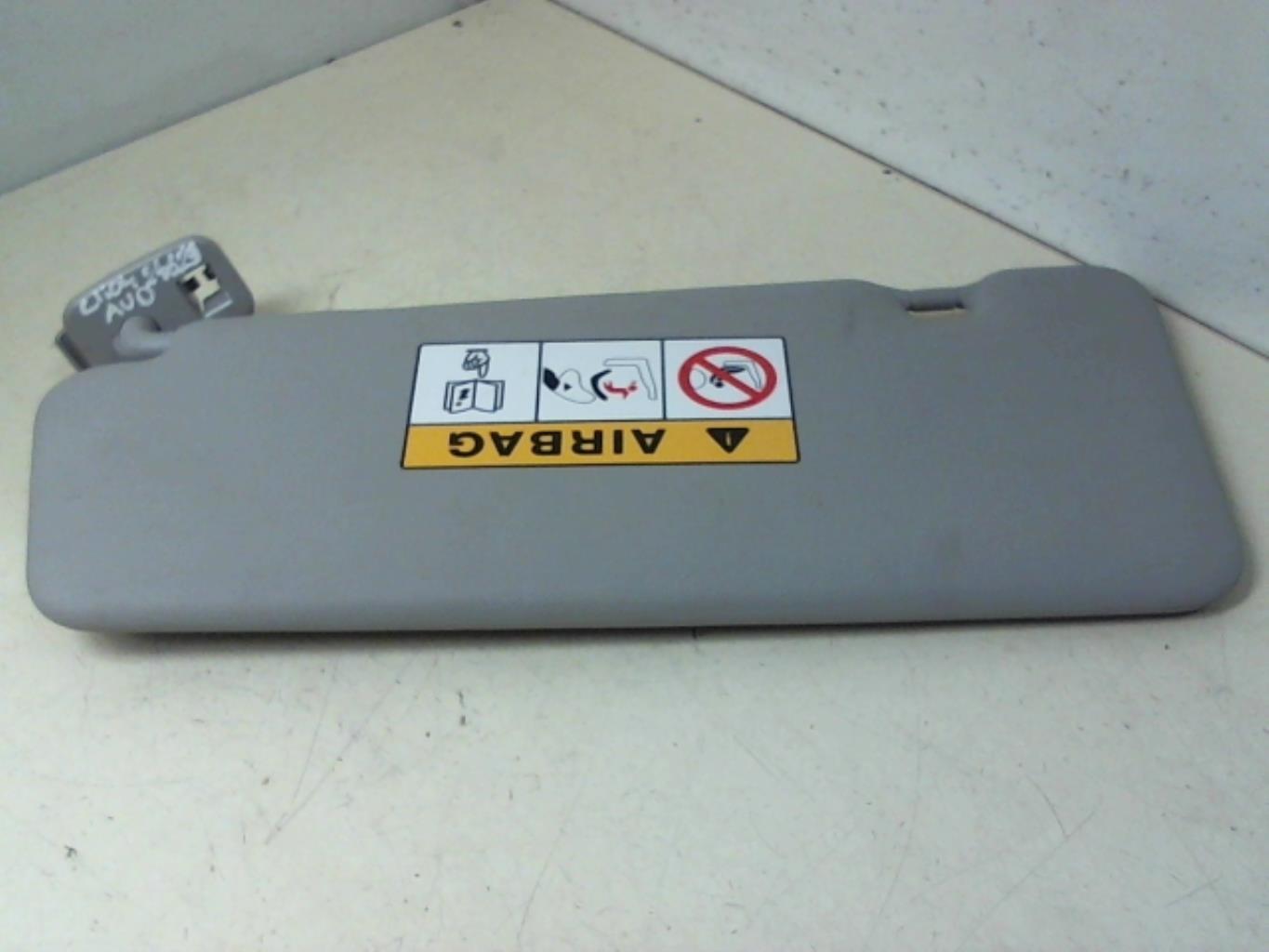 Pare soleil droit RENAULT CLIO 4 PHASE 1 BREAK Diesel - 1