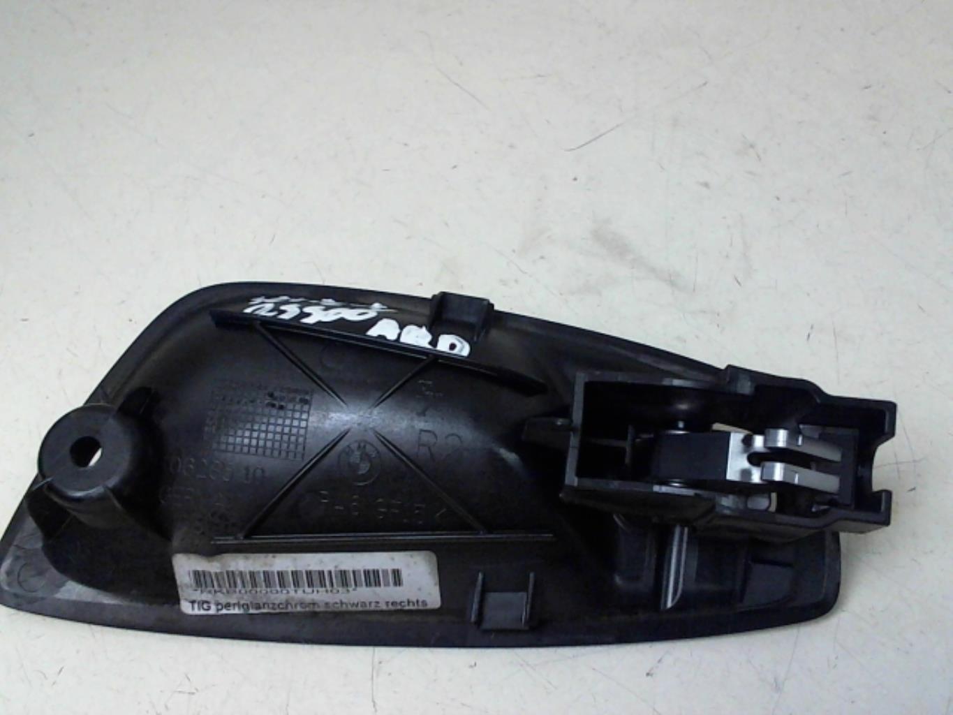 Maniglia interna posteriore destra BMW SERIE 1 E87 PHASE 1 Diésel - 1