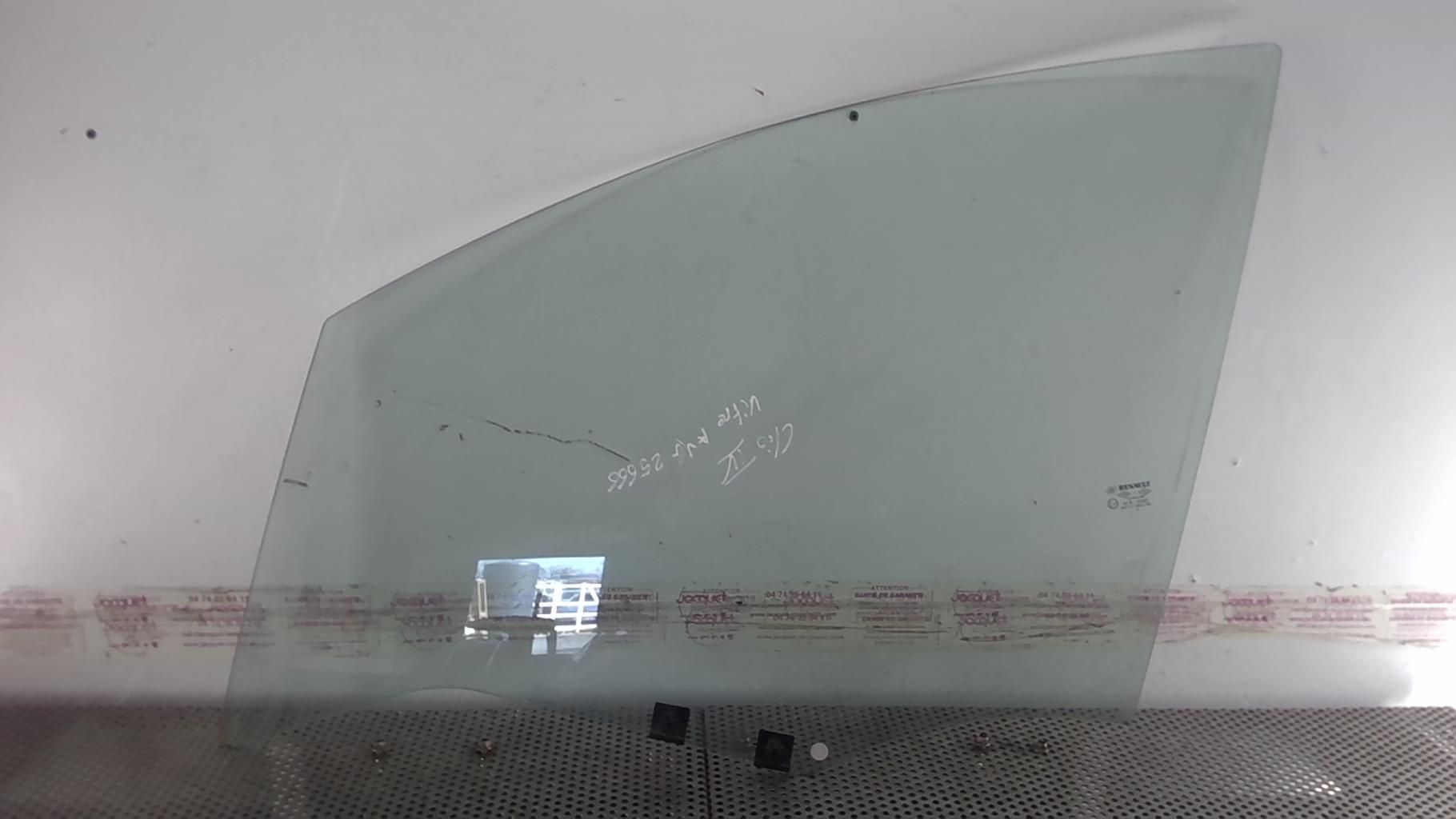 Vitre avant gauche RENAULT CLIO 4 PHASE 1 BREAK Diesel - 1
