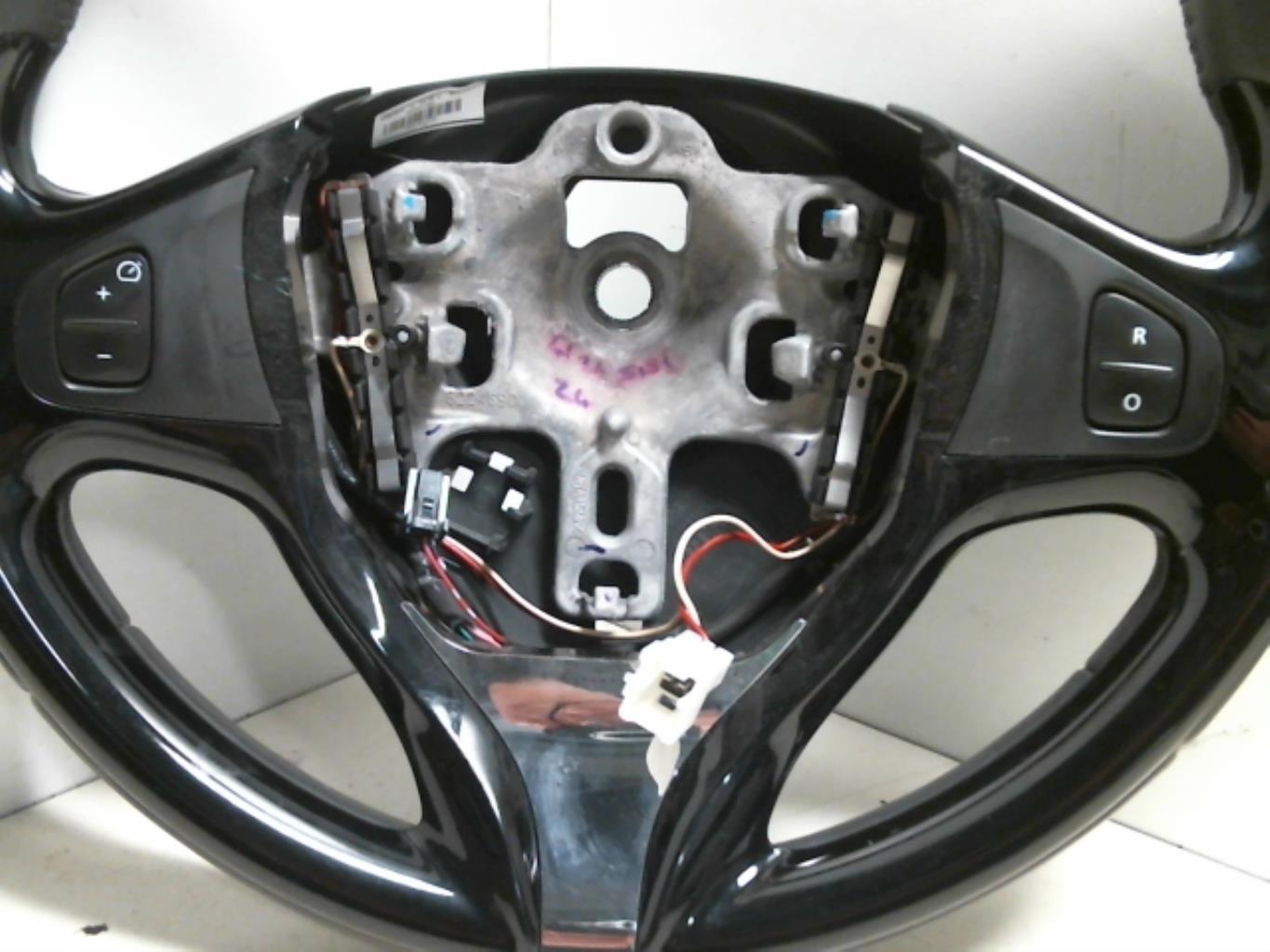 Volante RENAULT CLIO 4 PHASE 1 BREAK Diésel - 1