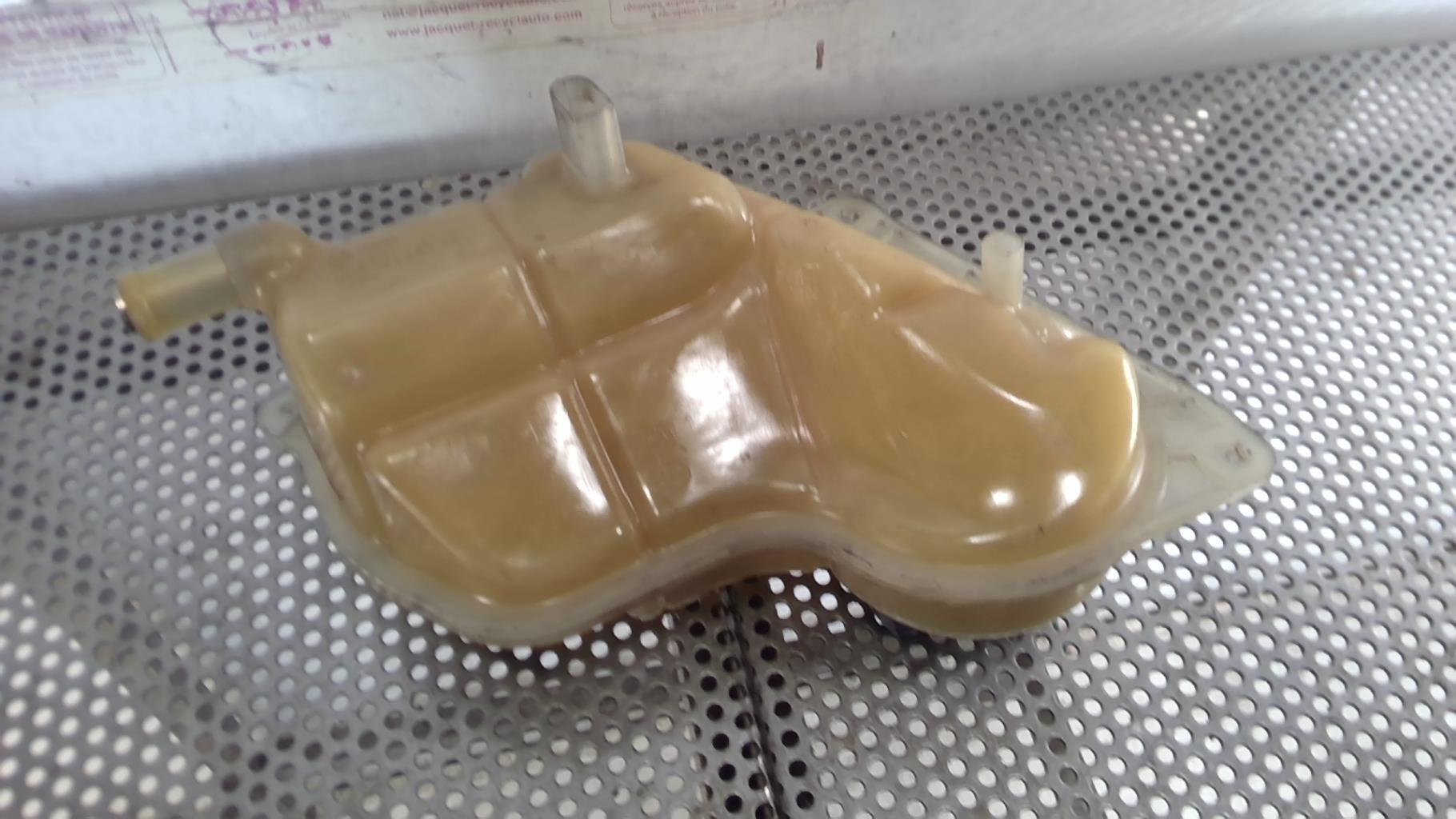 Vase d'expansion VOLKSWAGEN PASSAT 4 Essence - 1