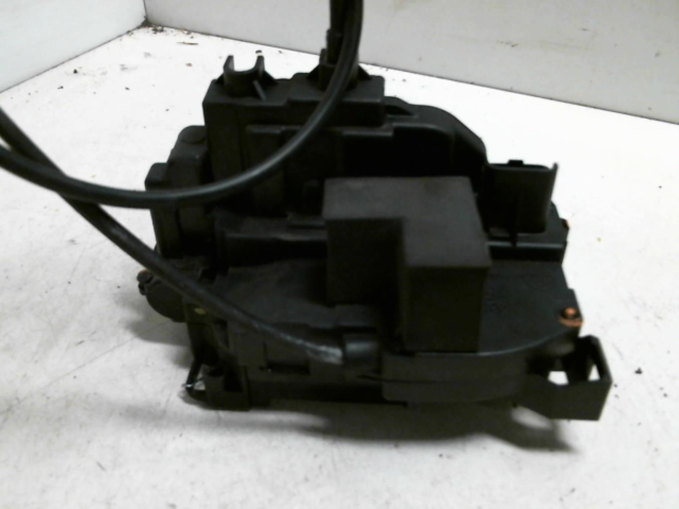 Serratura posteriore destra RENAULT CLIO 3 PHASE 2 Gasolina - 1