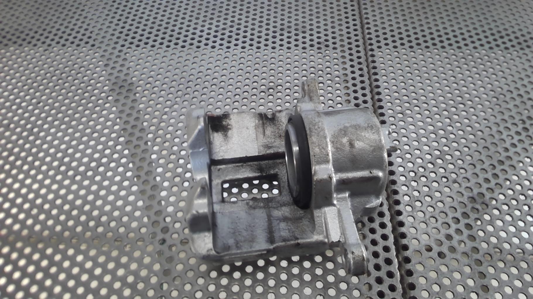 Etrier avant gauche (freinage) CHRYSLER PT CRUISER PHASE 1 BREAK Essence - 1