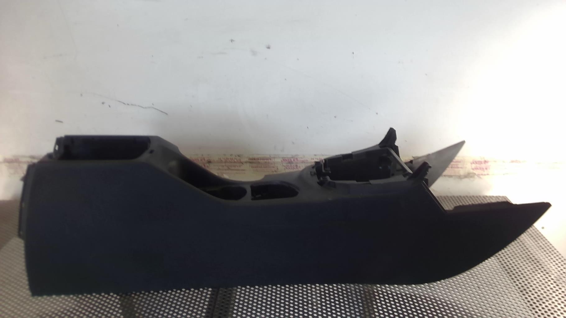 Consolle centrale (interno in plastica) PEUGEOT 308 1 PHASE 2 Diésel - 1