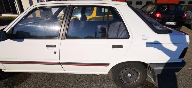Maniglia portiera posteriore sinistra PEUGEOT 309 PHASE 1 Gasolina - 1