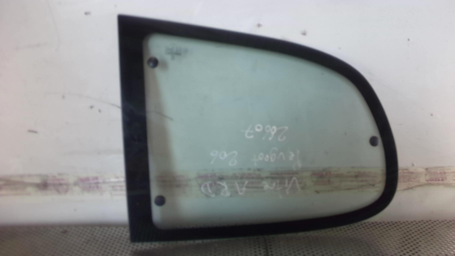 Vetro laterale fisso posteriore destro PEUGEOT 206 PHASE 1 Gasolina - 1