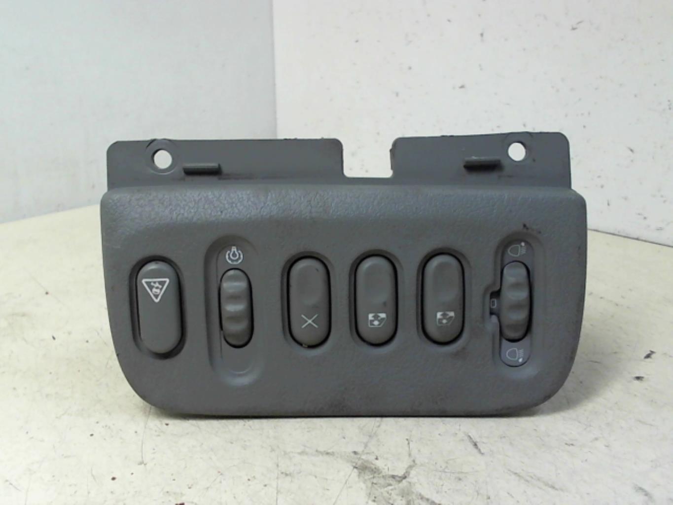 Bouton/Interrupteur RENAULT SCENIC 1 PHASE 2 Essence - 1