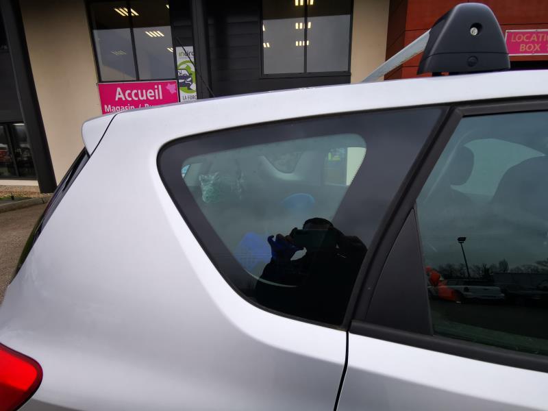 Custode arriere droit OPEL MERIVA B PHASE 1 Essence - 1