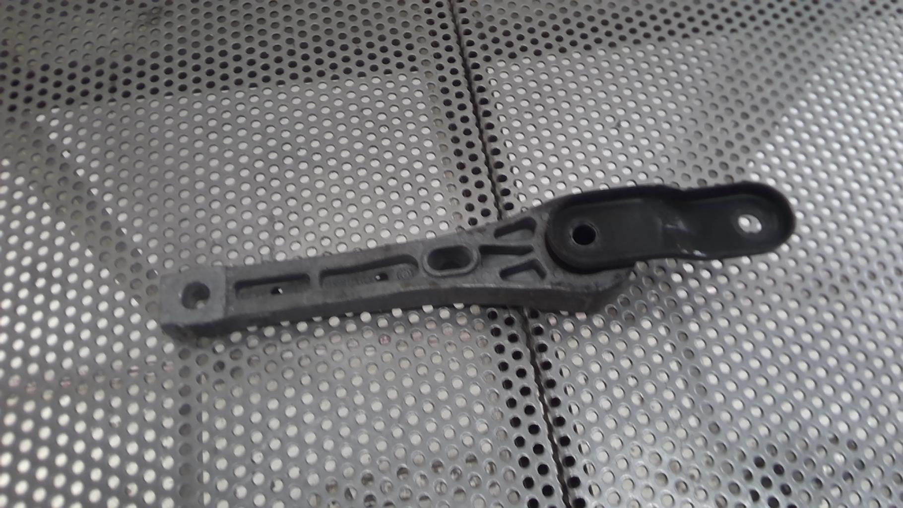 Support moteur AUDI TT 2  - 1