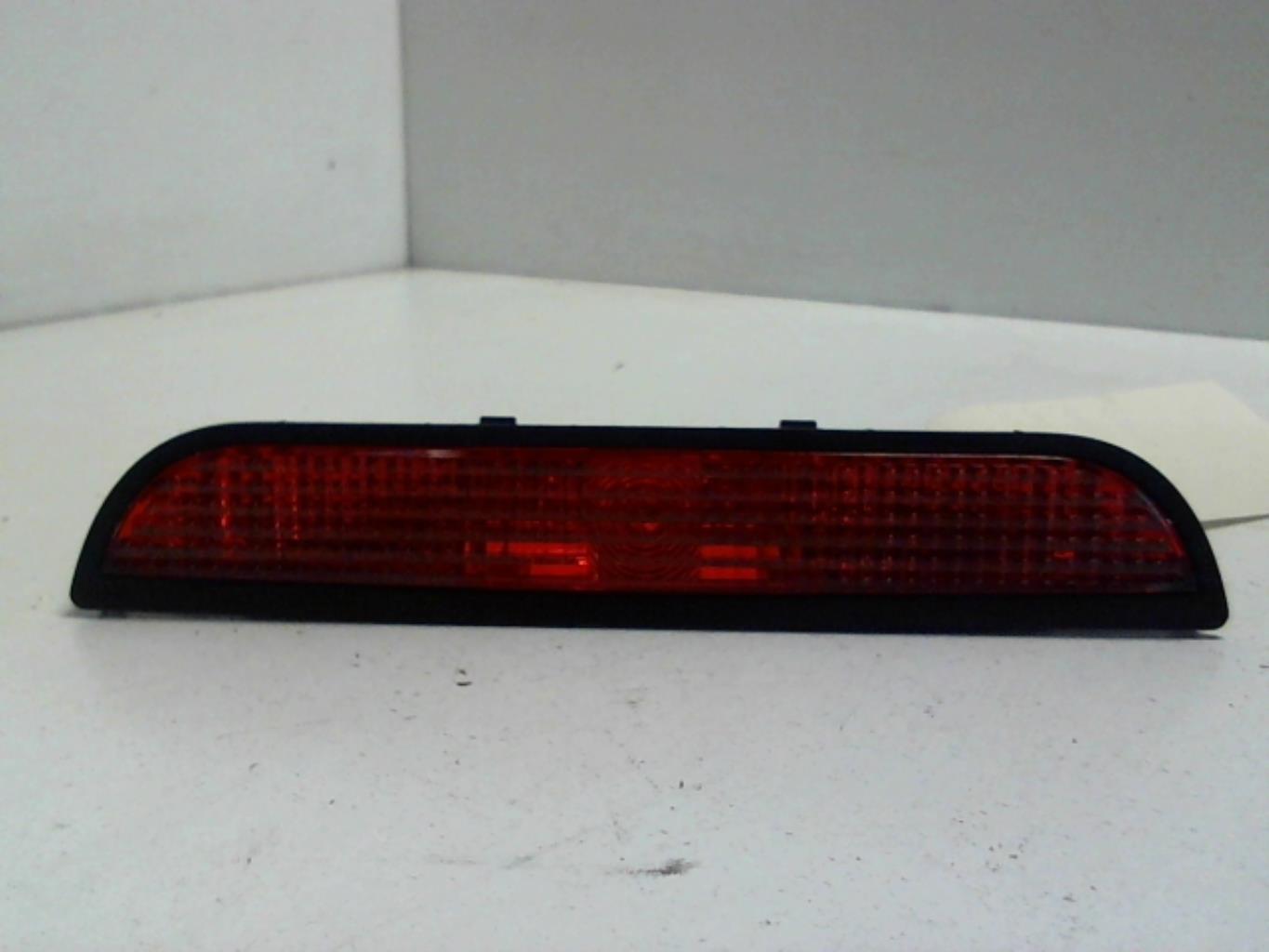 Luce stop centrale DACIA SANDERO 2  - 1