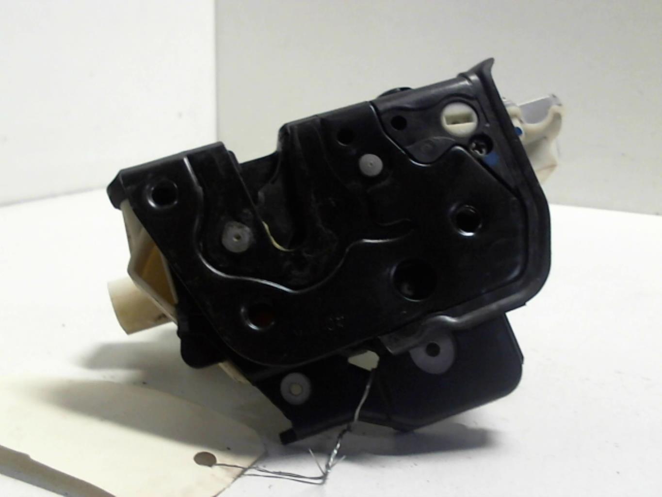 Serrure arriere droit AUDI A4 2 AVANT PHASE 2 BREAK Diesel - 1