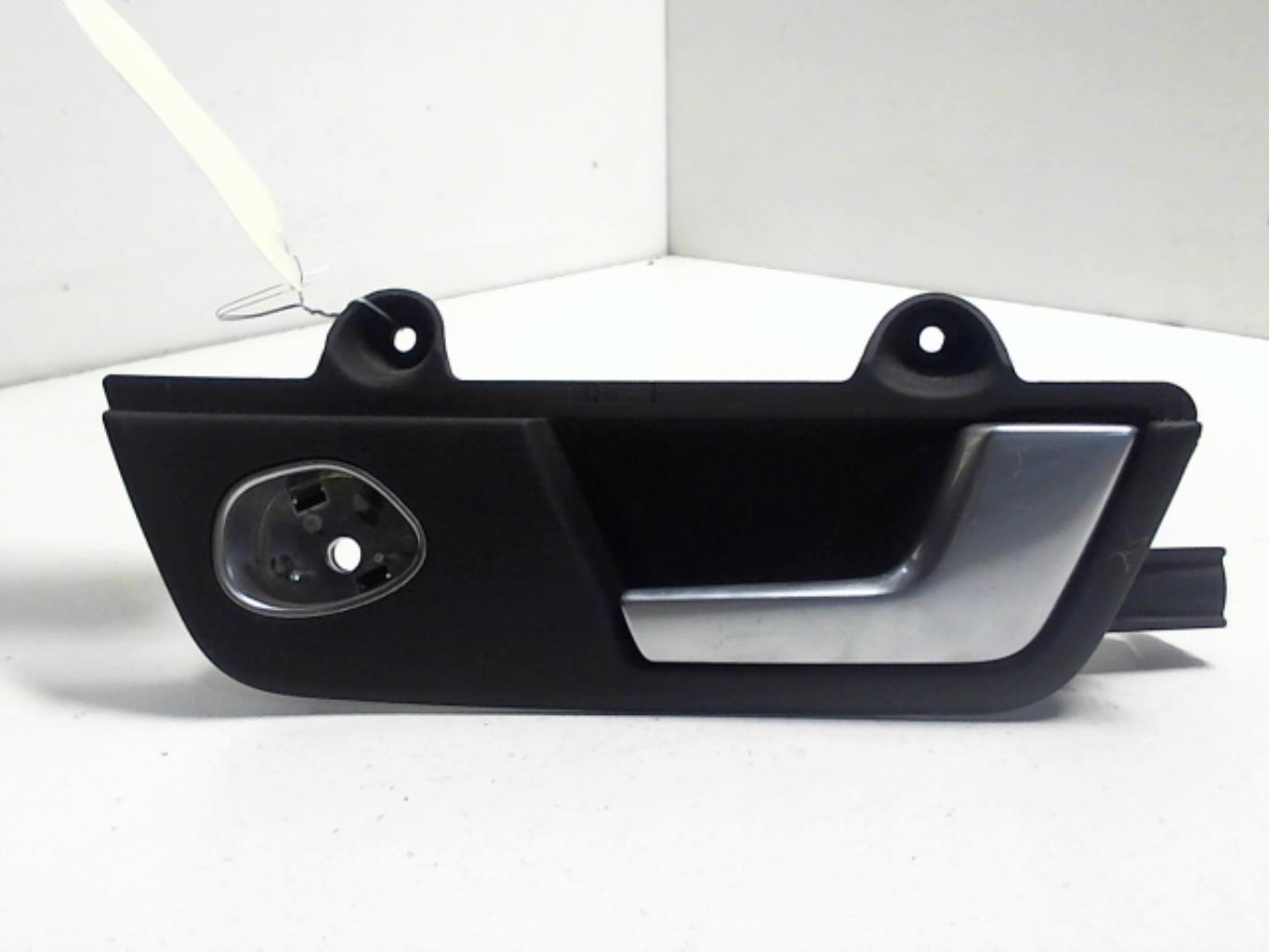 Poignee interieur avant droit AUDI A4 2 AVANT PHASE 2 BREAK Diesel - 1