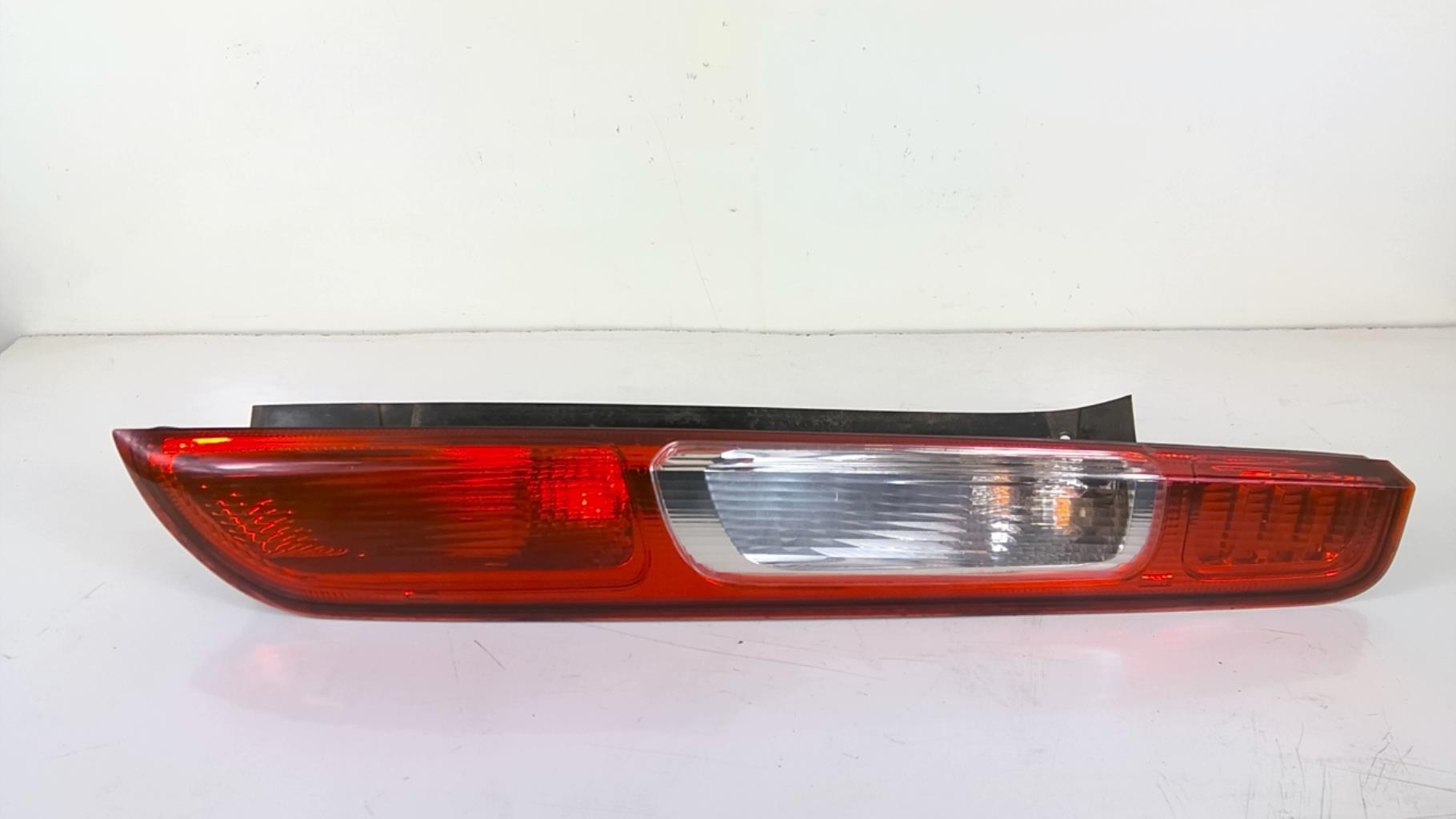 Fanale posteriore principale destro (luci) FORD FOCUS 2 PHASE 1 Diésel - 1