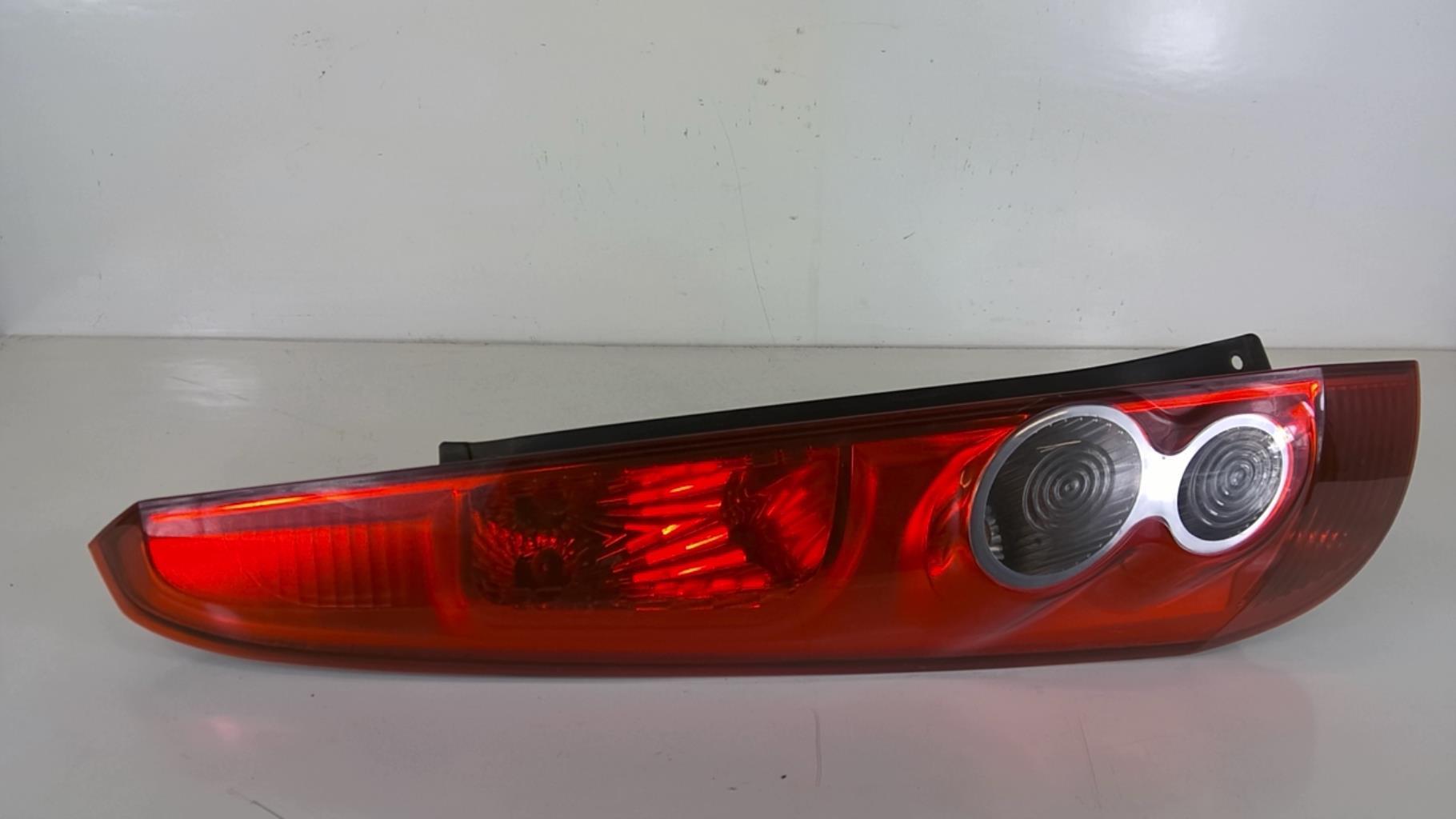 Fanale posteriore principale sinistro (luci) FORD FIESTA 5 PHASE 1 Gasolina - 1