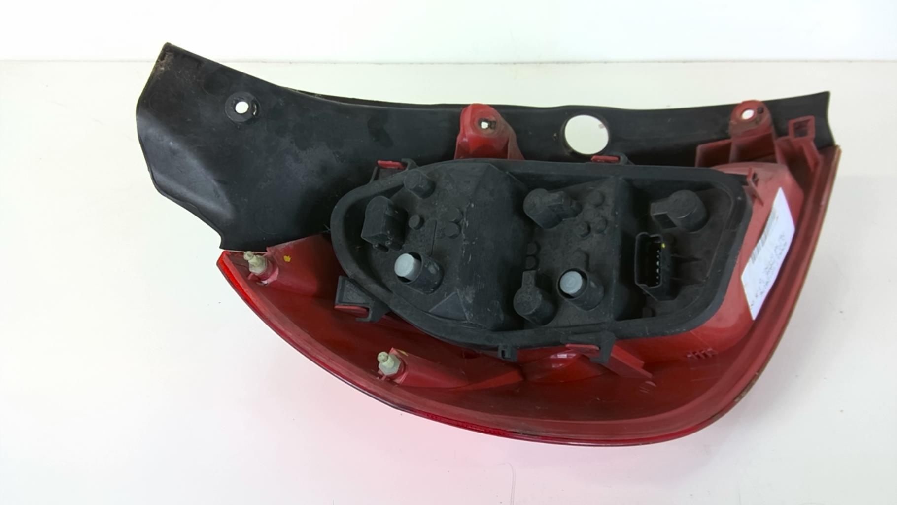 Fanale posteriore principale destro (luci) RENAULT CLIO 3 PHASE 1 Diésel - 1
