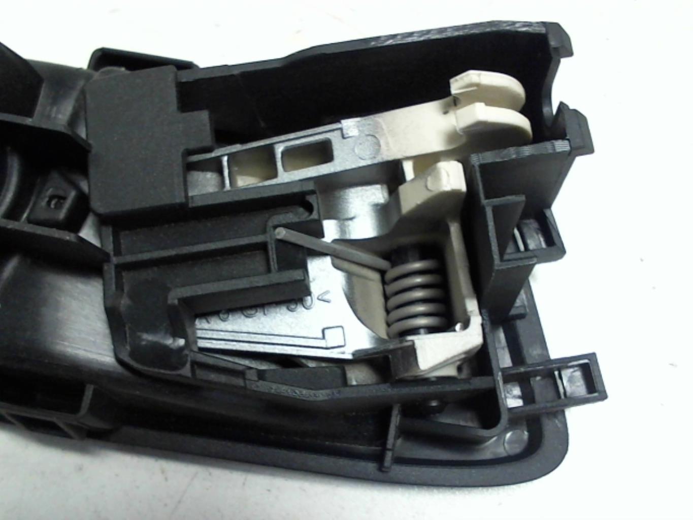 Maniglia interna posteriore destra FORD FIESTA 6 PHASE 1 Diésel - 1