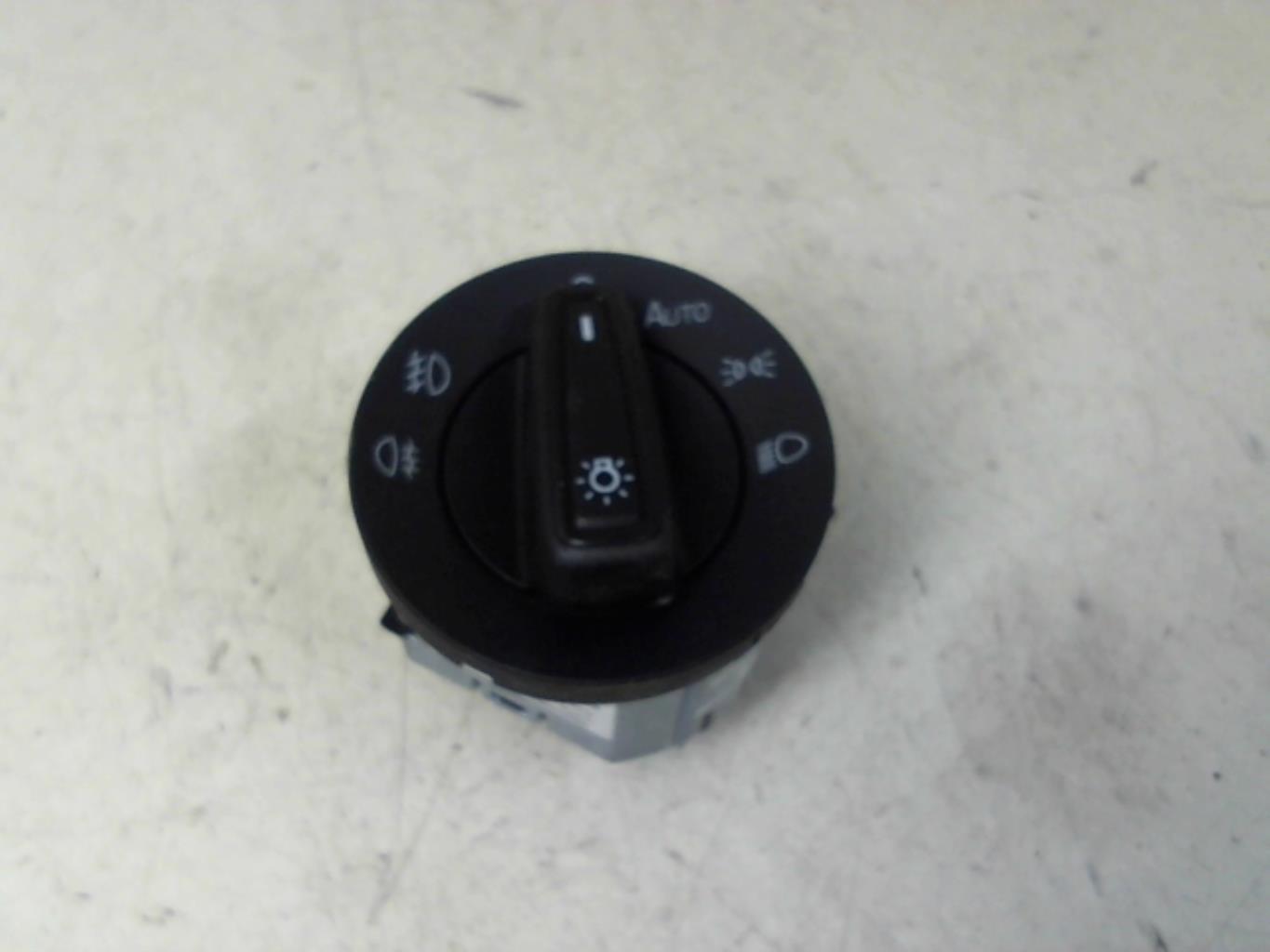 Commande de phare SKODA OCTAVIA 3 PHASE 1 Diesel - 1