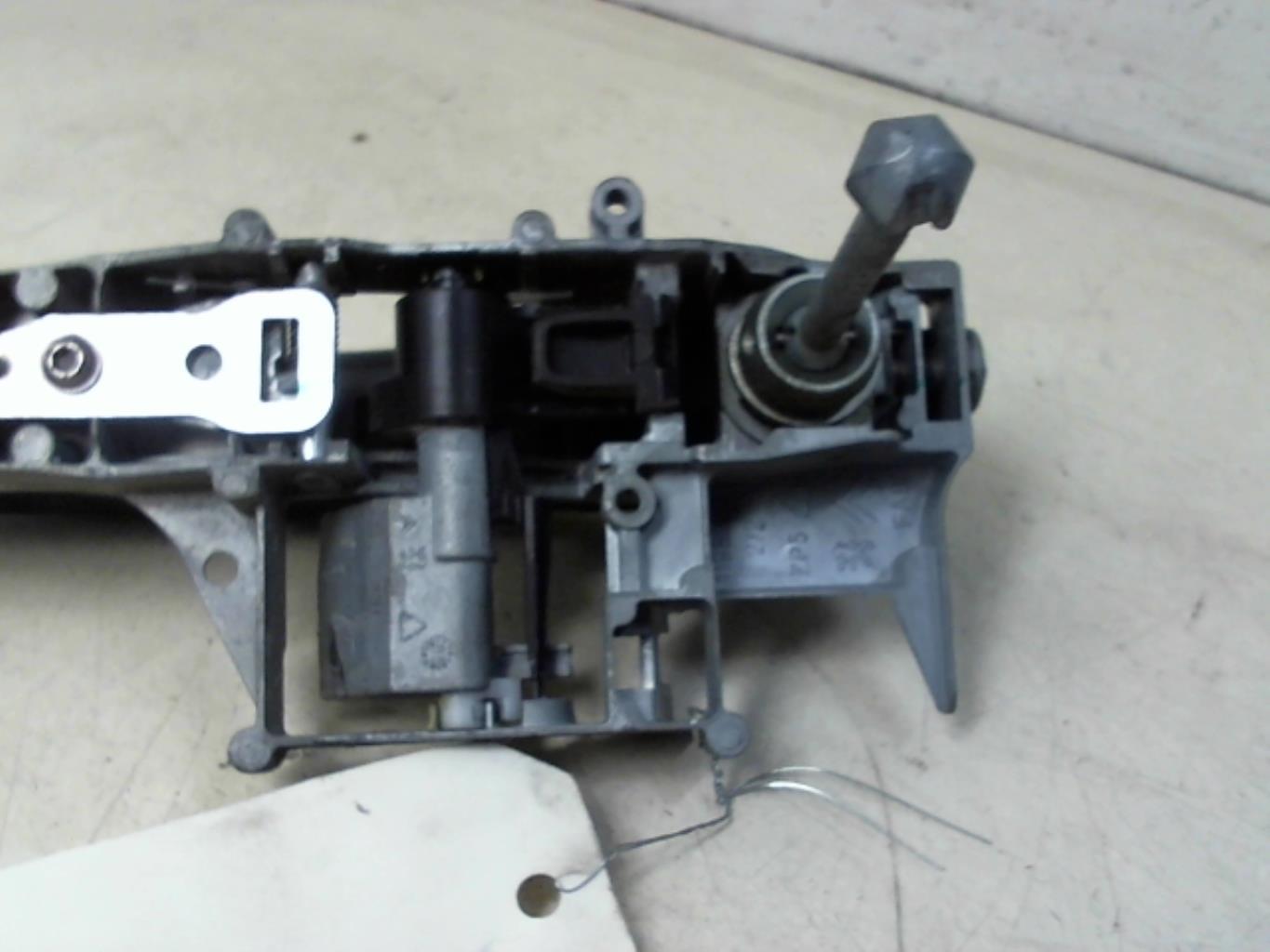 Maniglia portiera anteriore sinistra PEUGEOT 207 PHASE 1 Diésel - 1