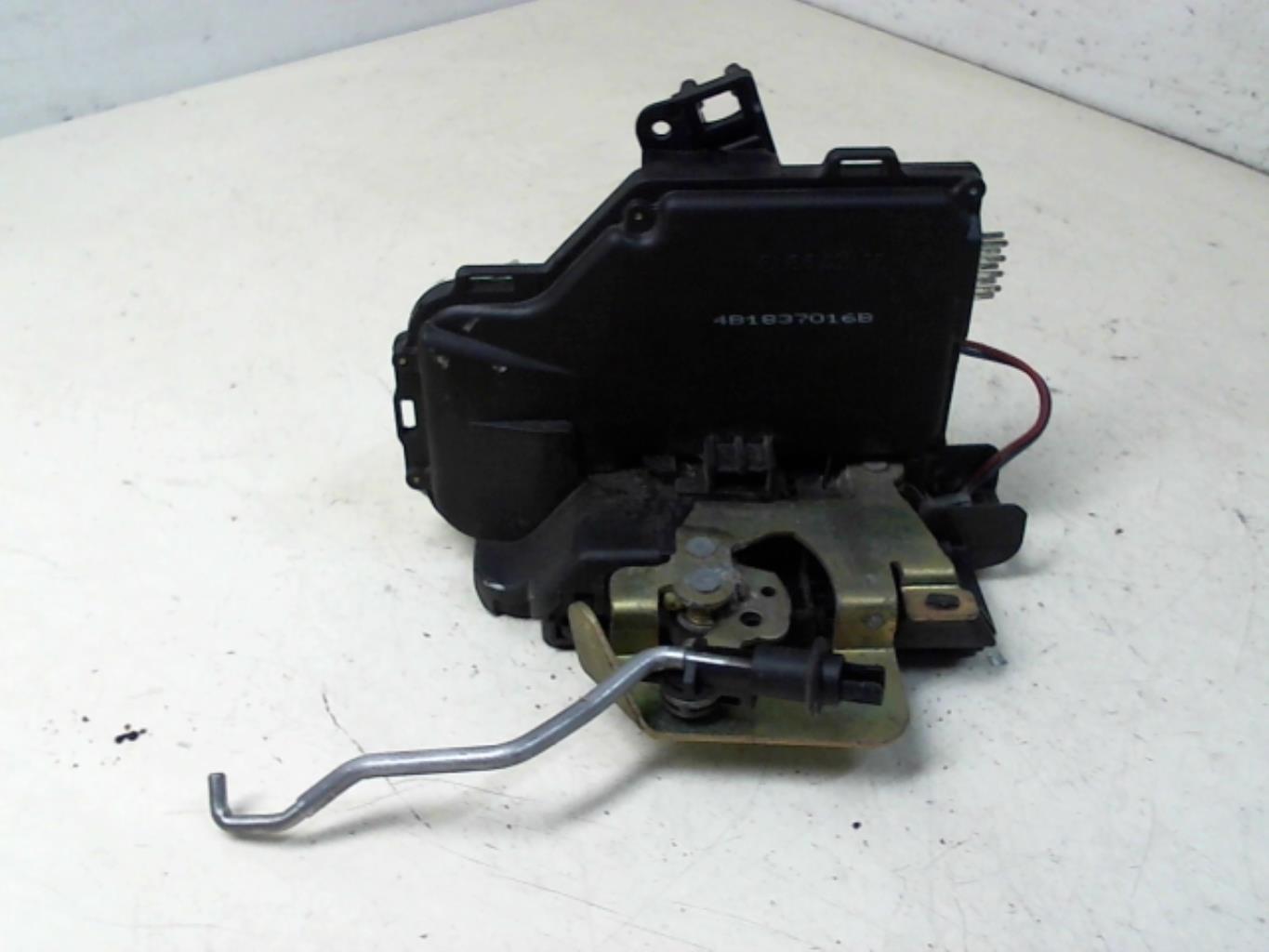 Serrure avant droit AUDI A6 2 PHASE 1 Diesel - 1