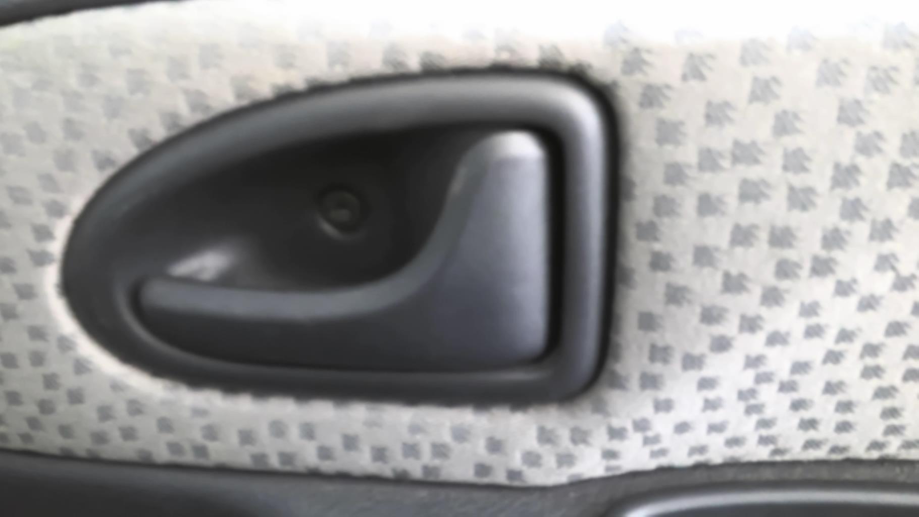 Maniglia interna posteriore sinistra RENAULT CLIO 2 CAMPUS PHASE 1 Diésel - 1