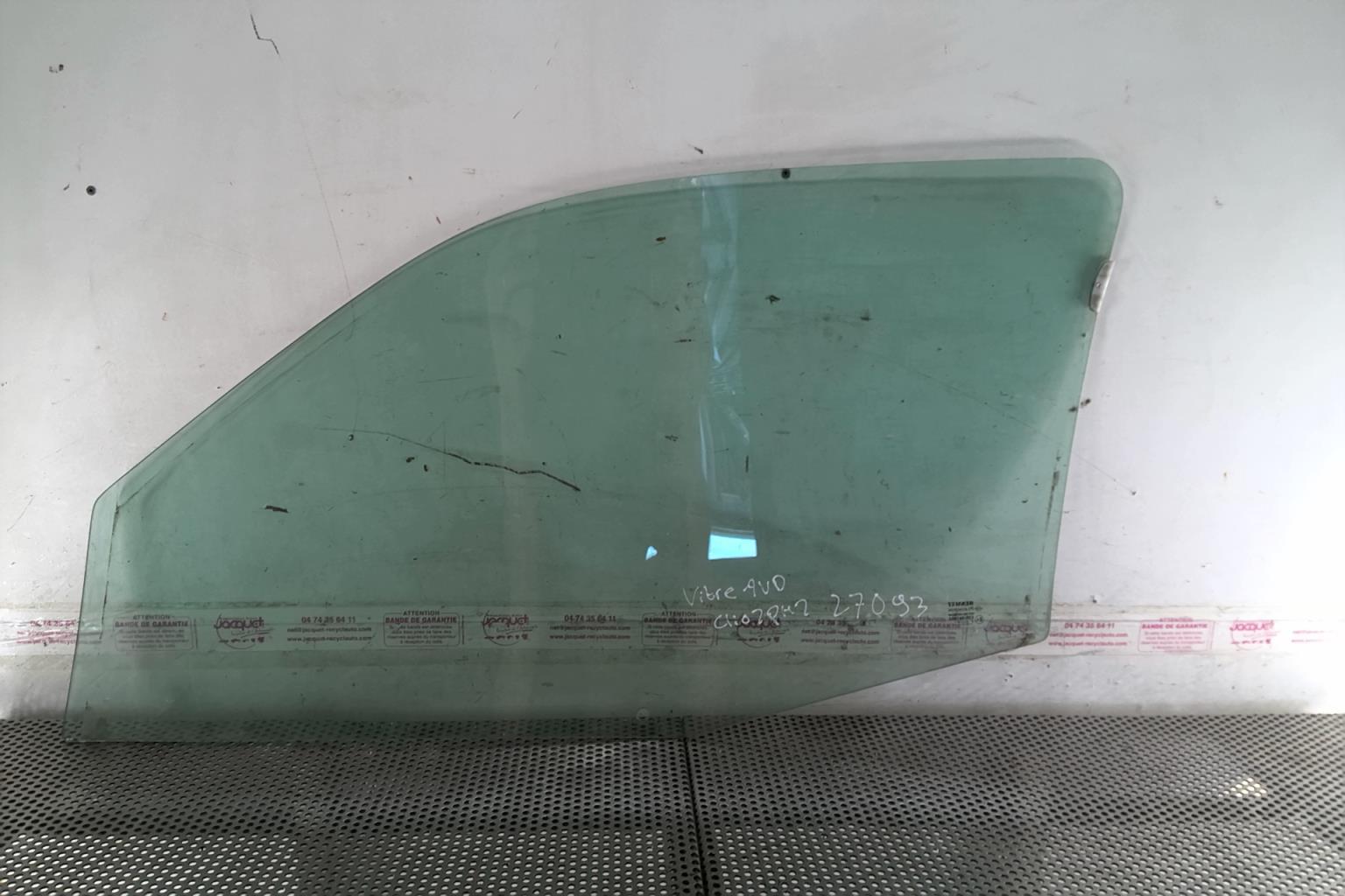 Vitre avant droit RENAULT CLIO 2 PHASE 2 Diesel - 1