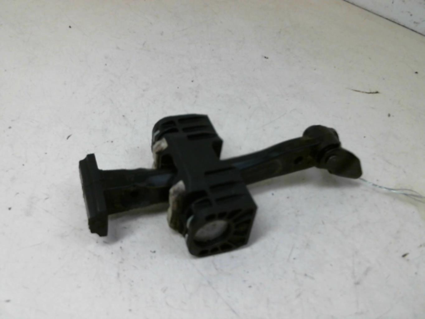 Arresto portiera anteriore destra BMW SERIE 1 E87 PHASE 2 Diésel - 1
