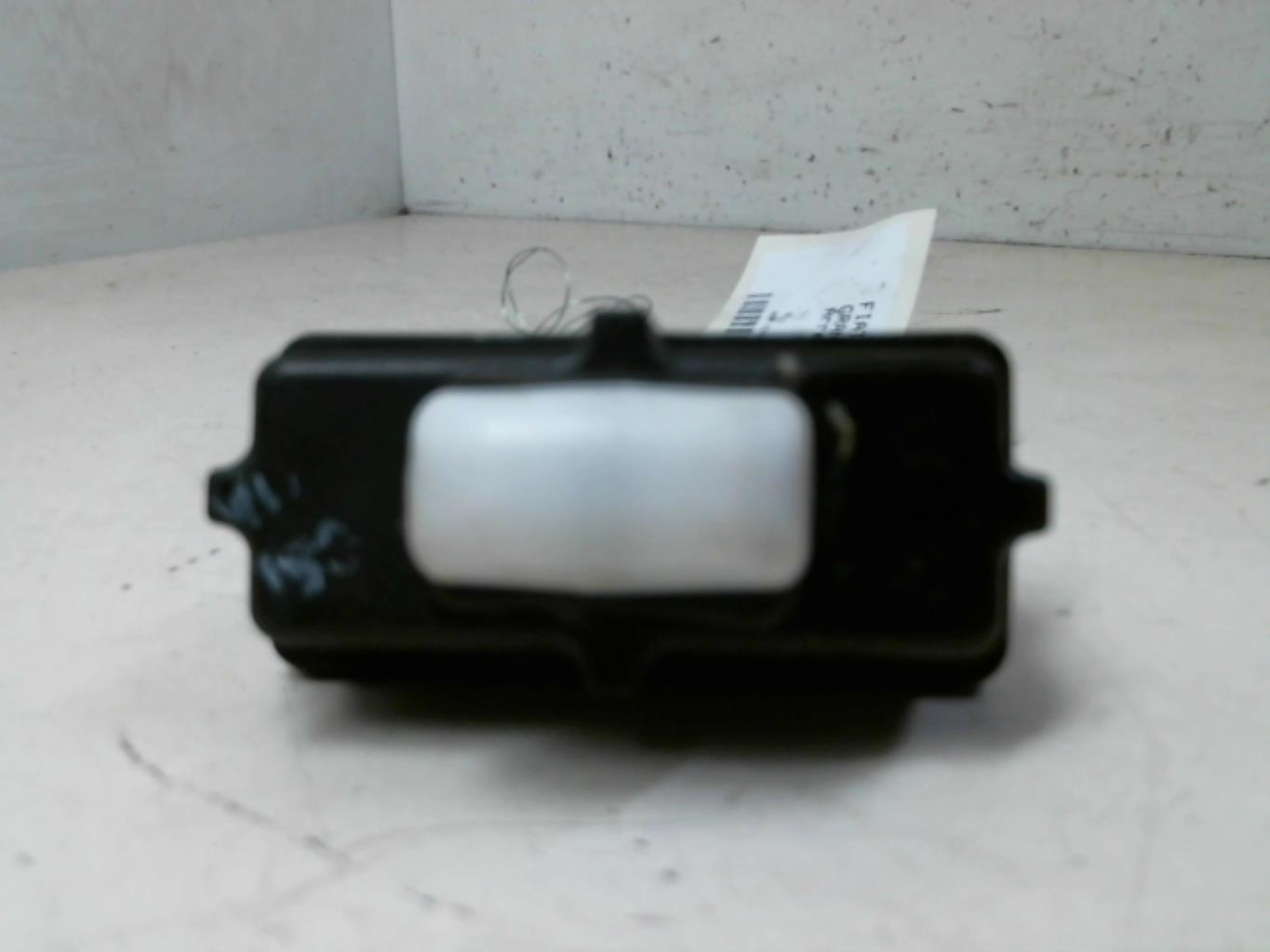 Arresto portiera anteriore destra FIAT GRANDE PUNTO Diésel - 1