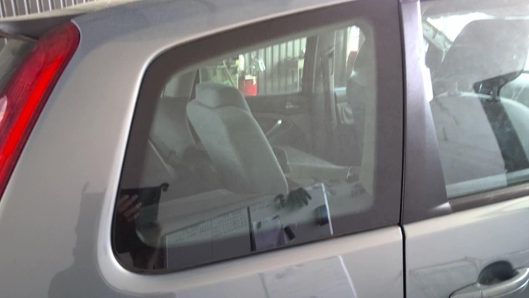 Ventanilla triangular trasera derecha FORD C-MAX 1 PHASE 2 Diésel - 1
