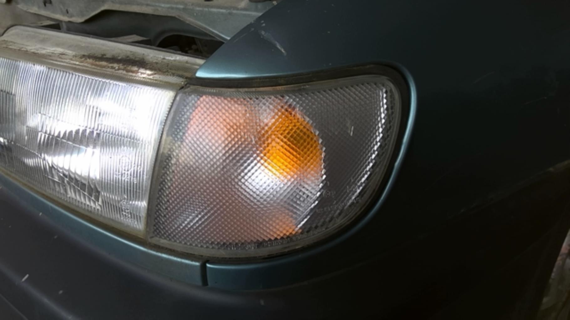Gruppo ottico anteriore secondario sinistro (luci)(freccia) NISSAN SUNNY 3 Diésel - 1