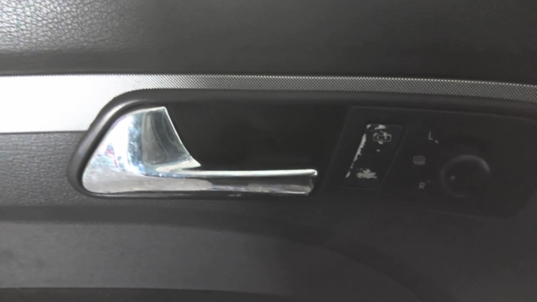 Maniglia interna anteriore sinistra VOLKSWAGEN TOURAN 1  - 1