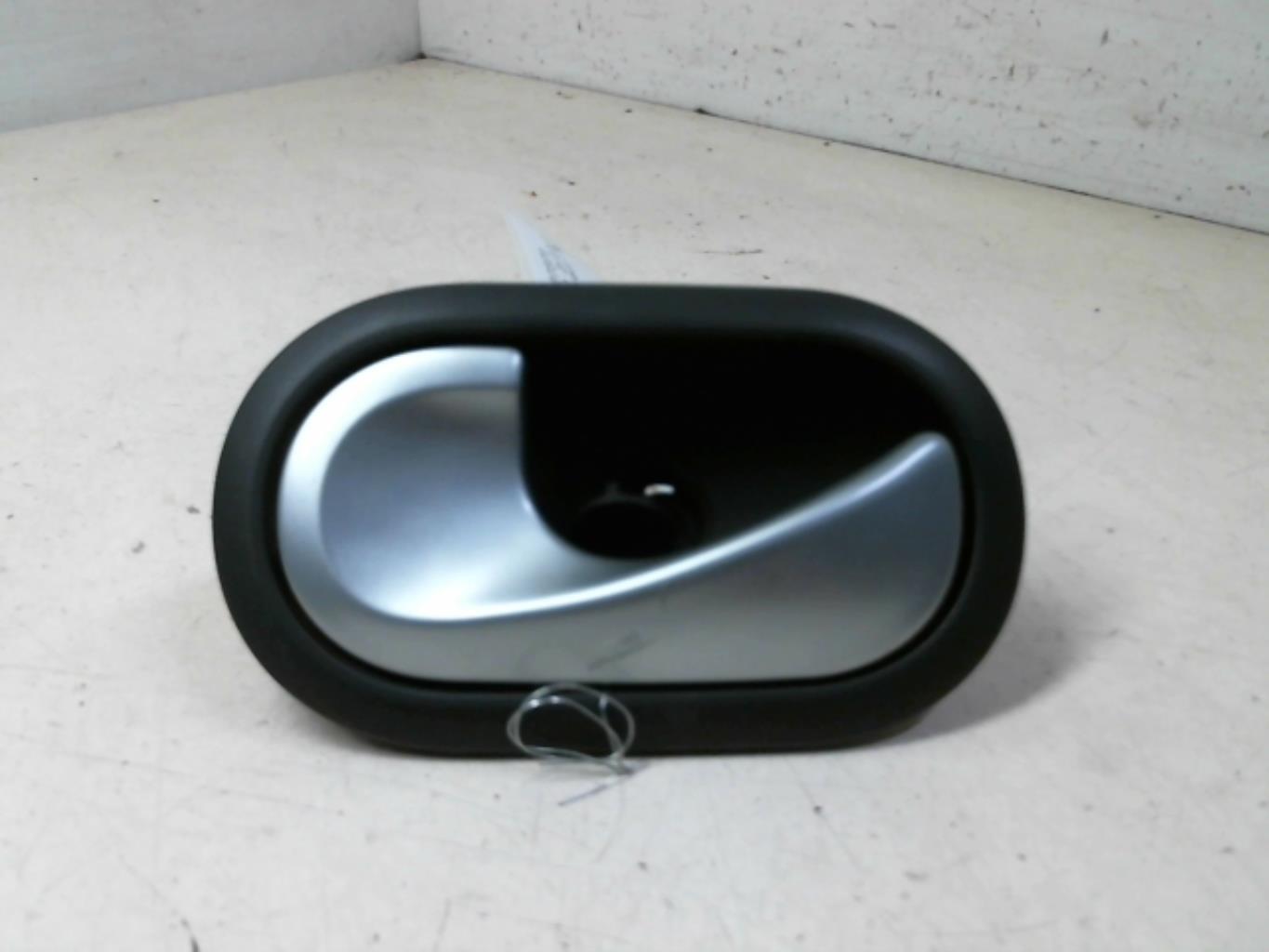 Maniglia interna anteriore sinistra RENAULT CLIO 3 PHASE 2 Diésel - 1