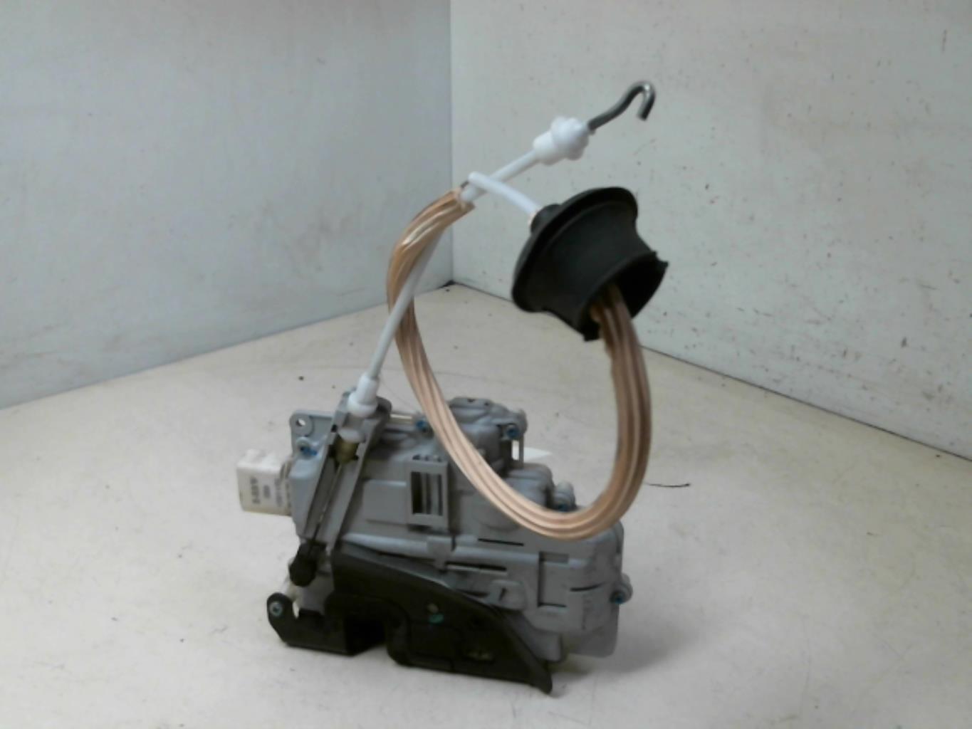 Serrure avant droit AUDI A3 2  - 1