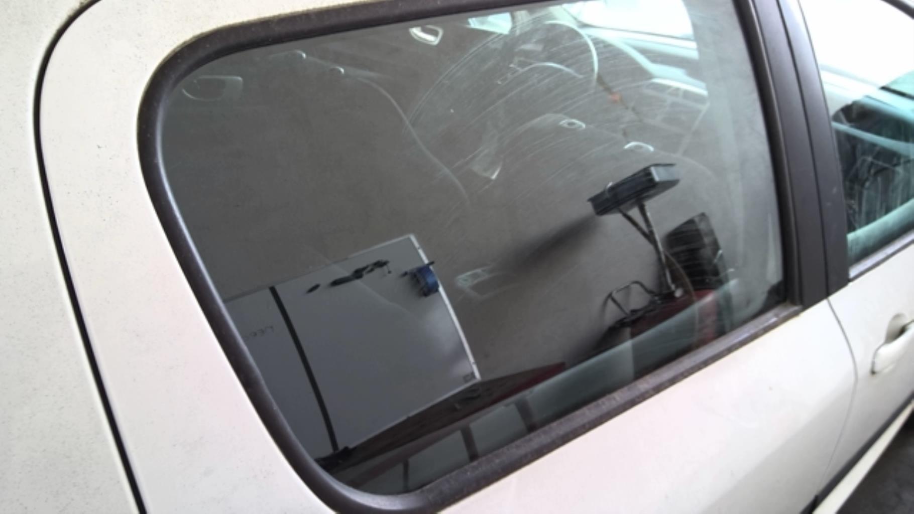 Vetro posteriore destro PEUGEOT 307 PHASE 2 Diésel - 1