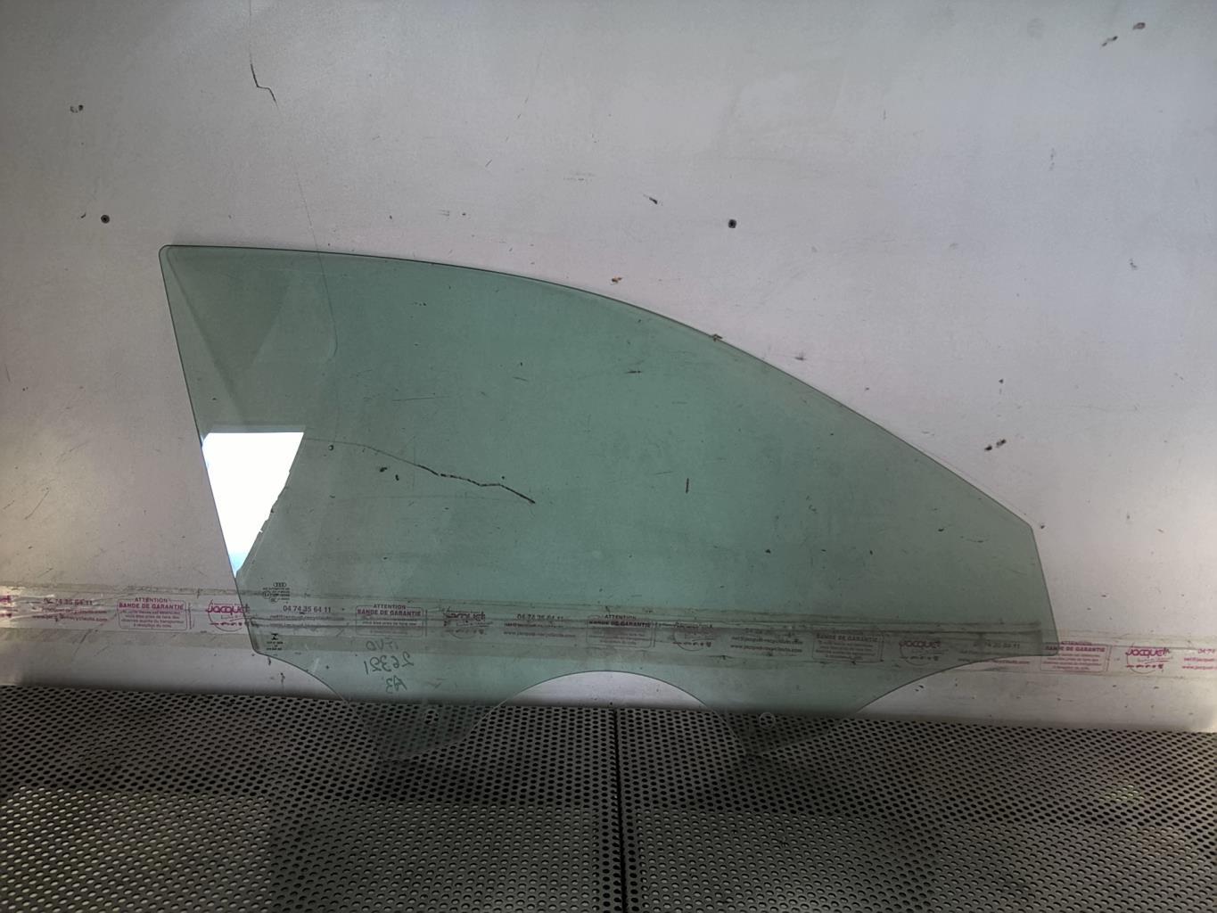 Vitre avant droit AUDI A3 3 PHASE 1 Diesel - 1