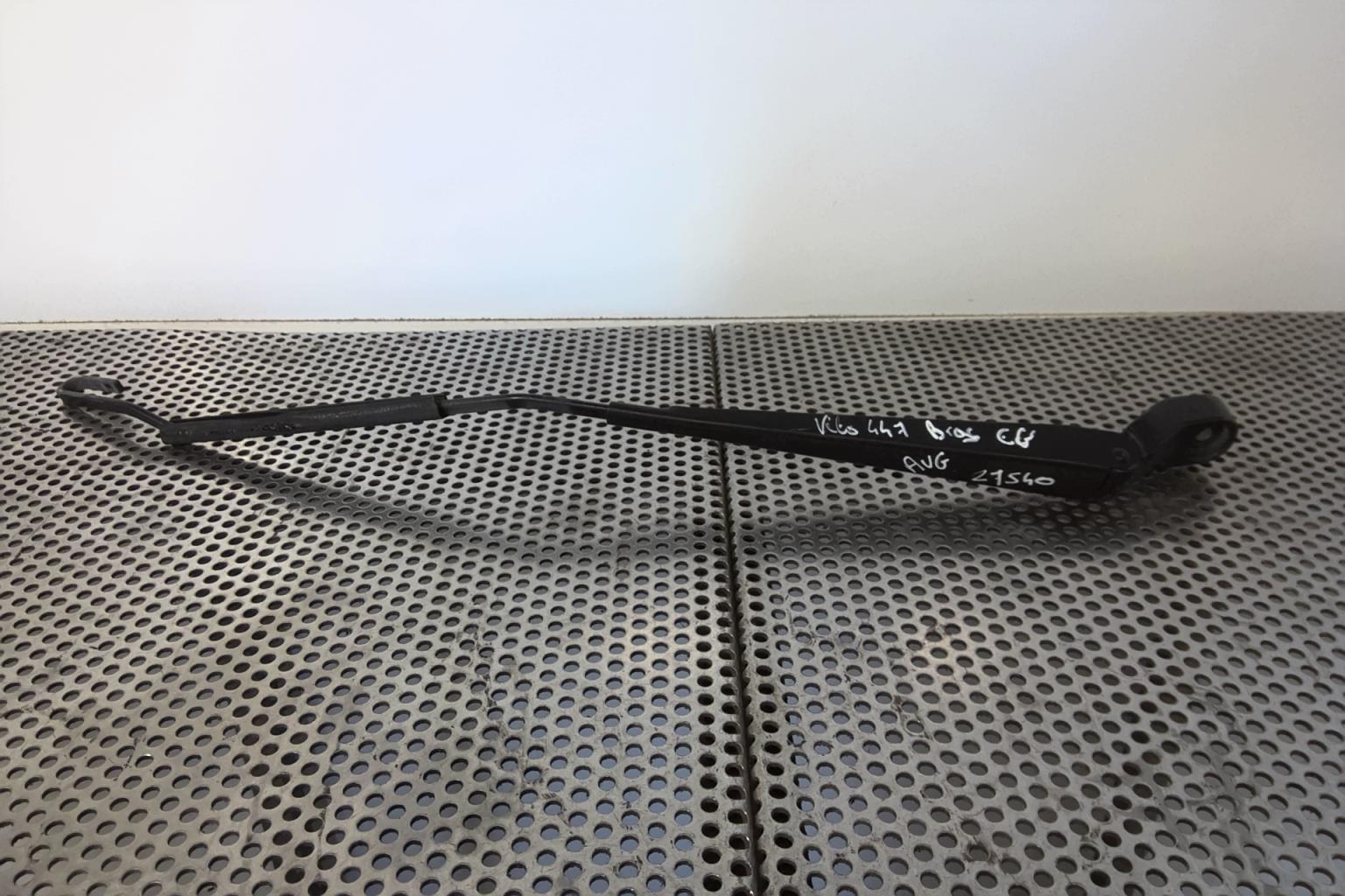 Braccio tergicristallo anteriore sinistro MERCEDES VITO 447 Diésel - 1