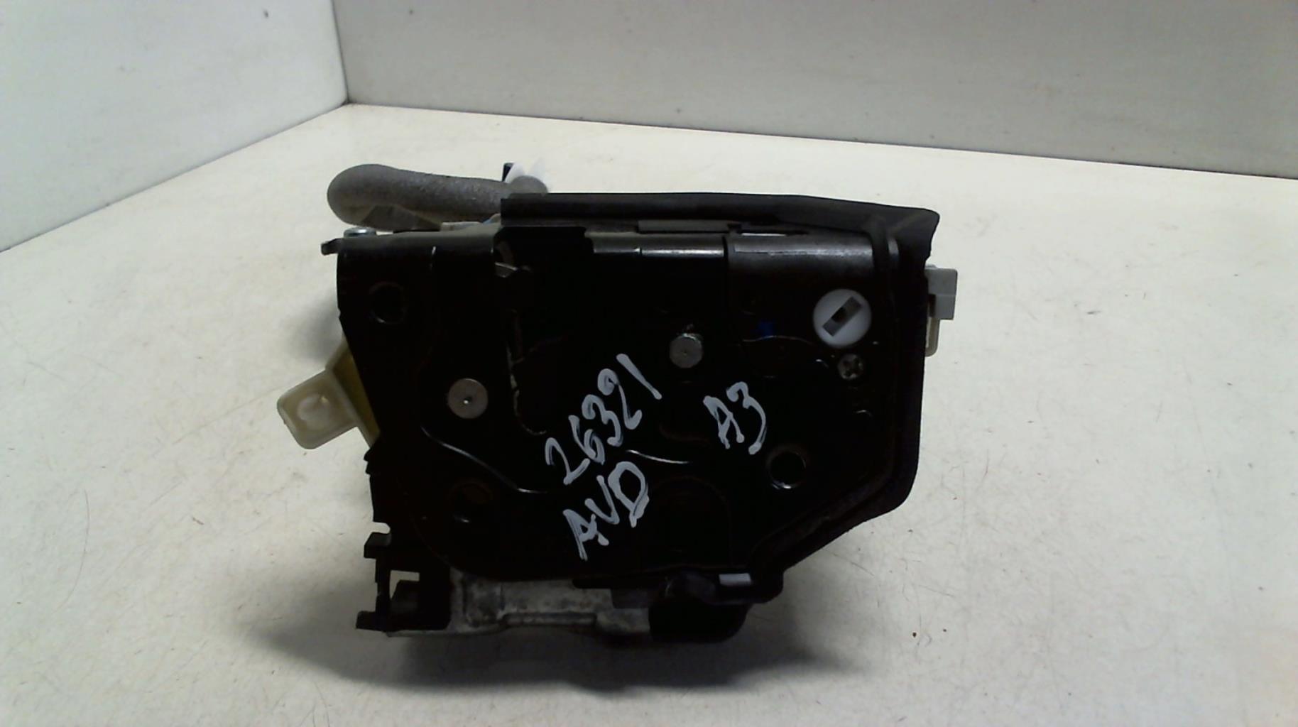 Serrure avant droit AUDI A3 3 PHASE 1 Diesel - 1