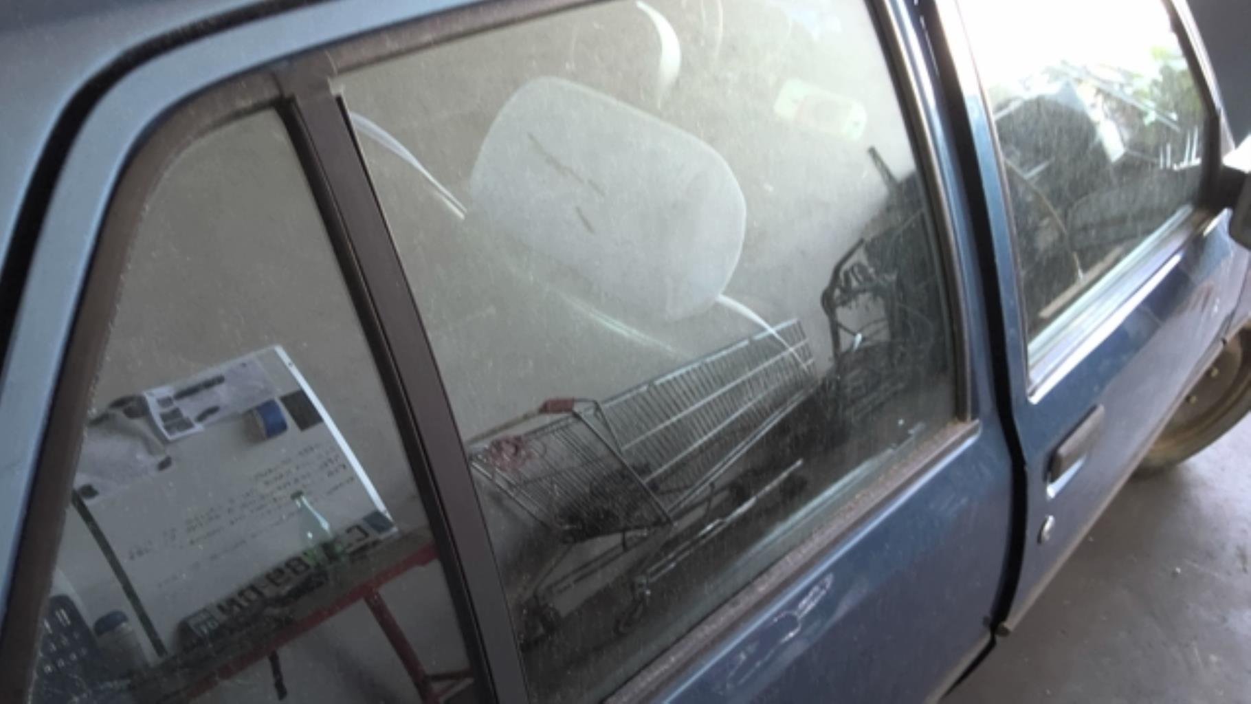 Vetro posteriore destro PEUGEOT 205  - 1
